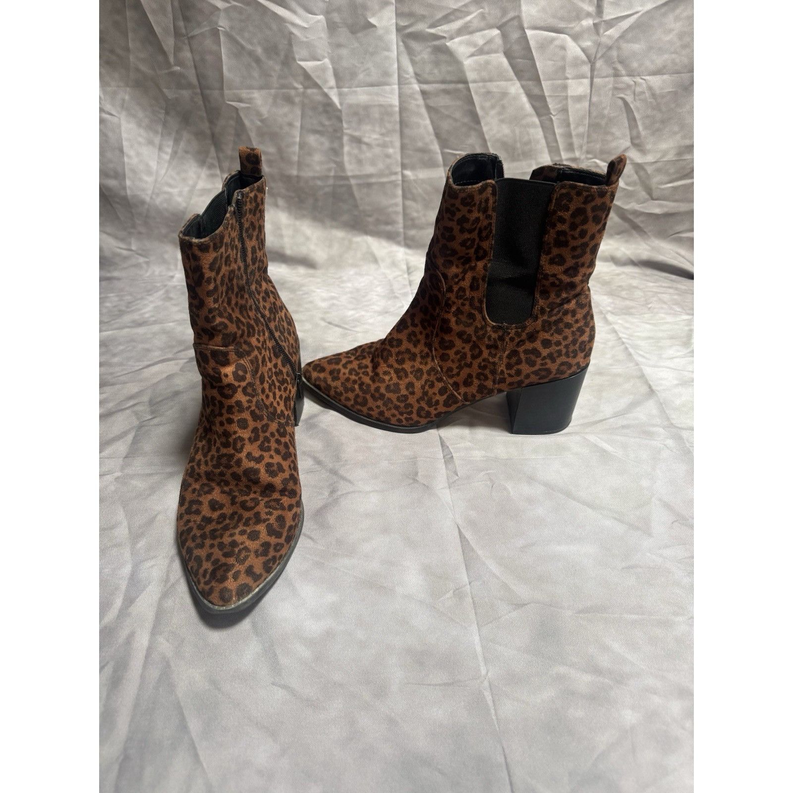 Express Express Size 8 1/2 Cheetah Print Block Heel Boots Brown Zip Size US 8.5 / IT 38.5 - 2 Thumbnail