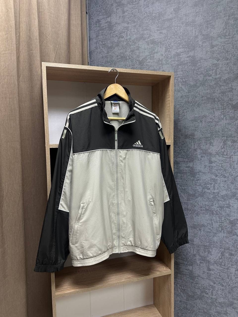 Adidas × Vintage Vintage Adidas Nylon Beige Full Zip Jacket Size US M / EU 48-50 / 2 - 2 Thumbnail