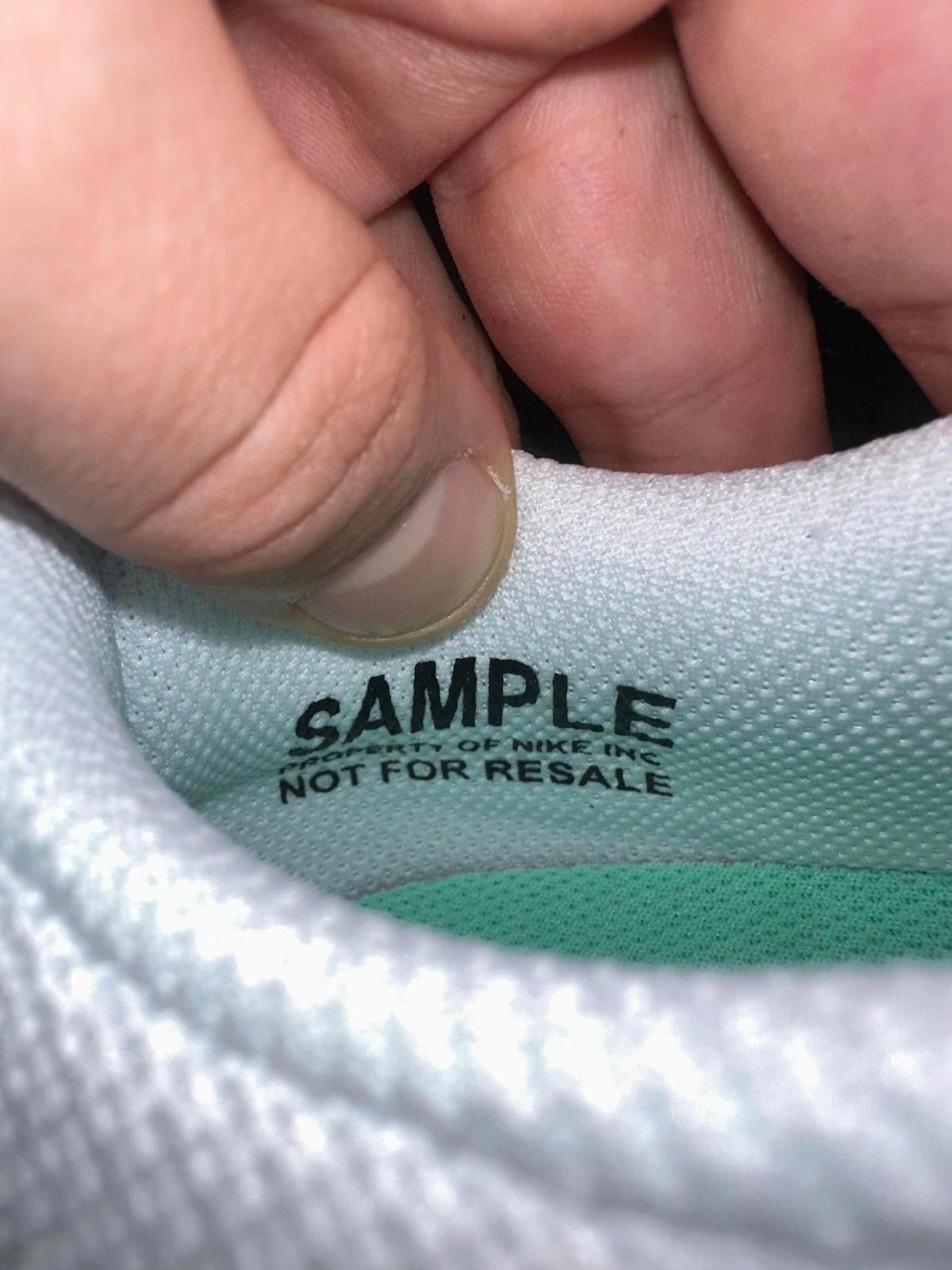 Nike Nike Downshifter 17 'White Signal Green' Sample Size US 8 / IT 38 - 11 Thumbnail