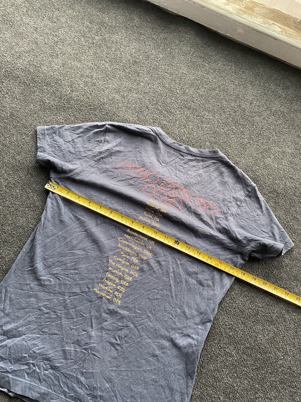 Band Tees 🔥2012 Coldplay Band Tour Mylo Xyloto top m women Size M / US 6-8 / IT 42-44 - 6 Thumbnail
