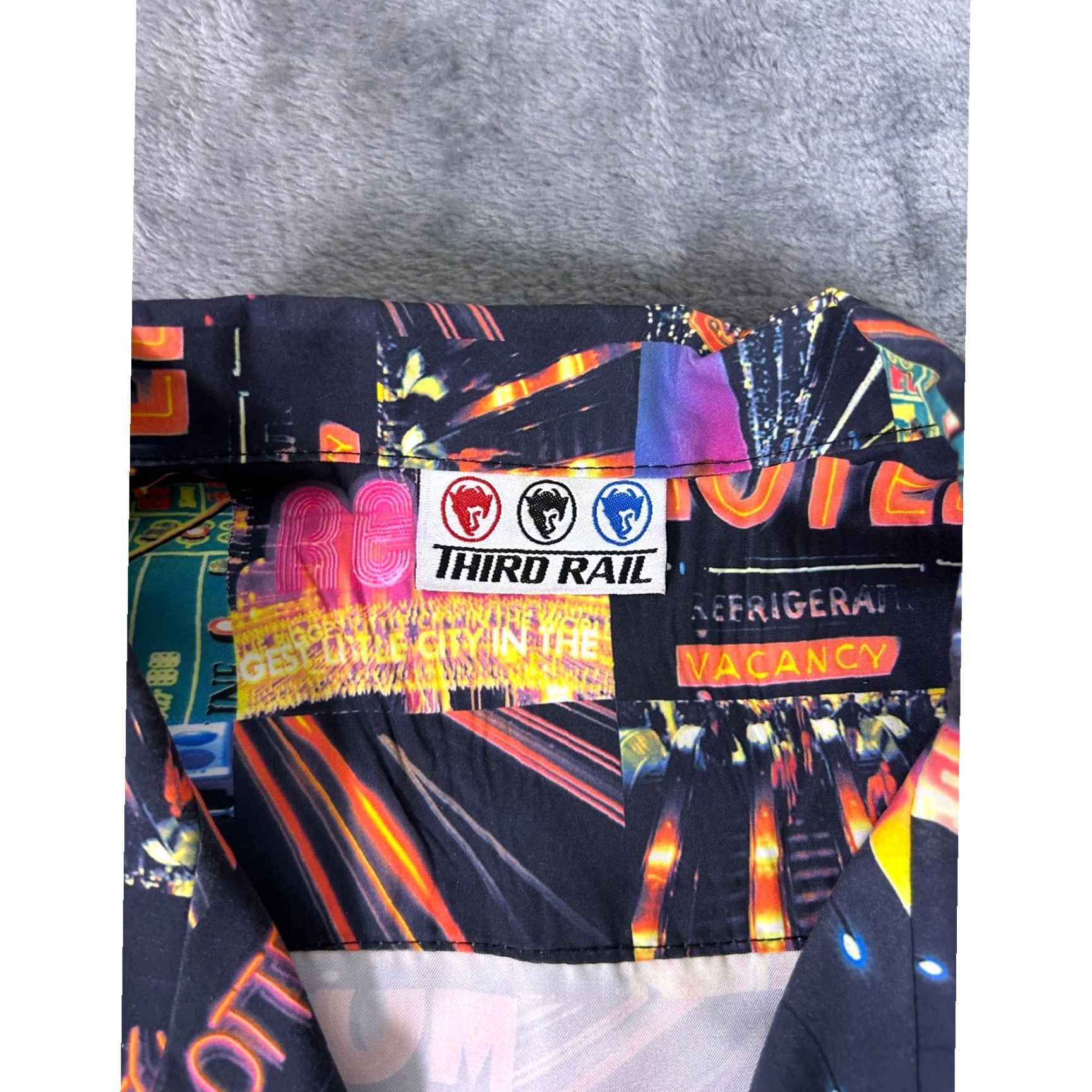 Rails Third Rail Short Sleeve Button-Up Mens Black Casino Neon Graphic Print XL Button-Down Shirt Size US 36 / EU 52 - 7 Thumbnail