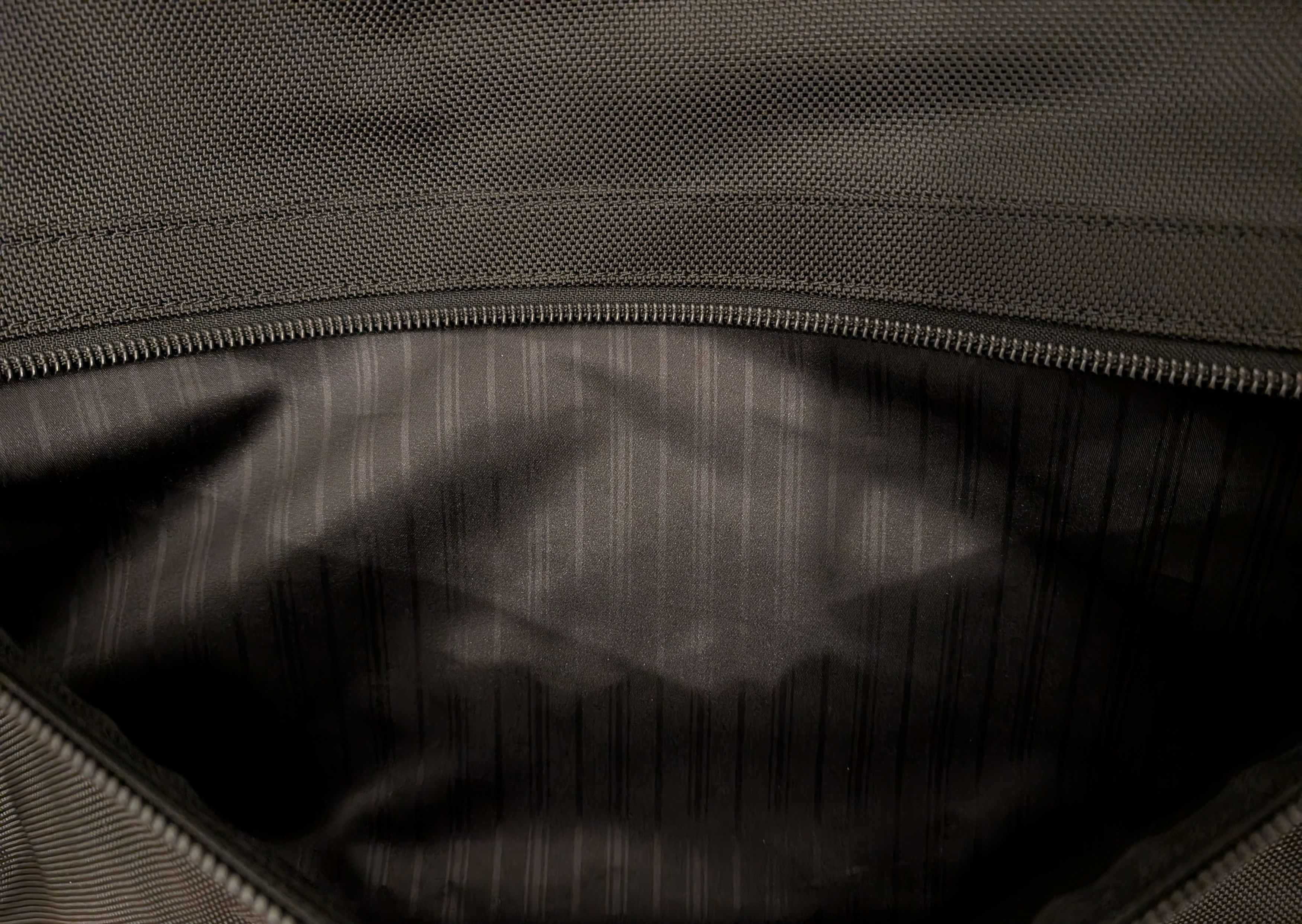 Tumi Tumi Alpha Tri-fold Garment Bag Ballistic *No Shoulder Strap Size ONE SIZE - 6 Thumbnail