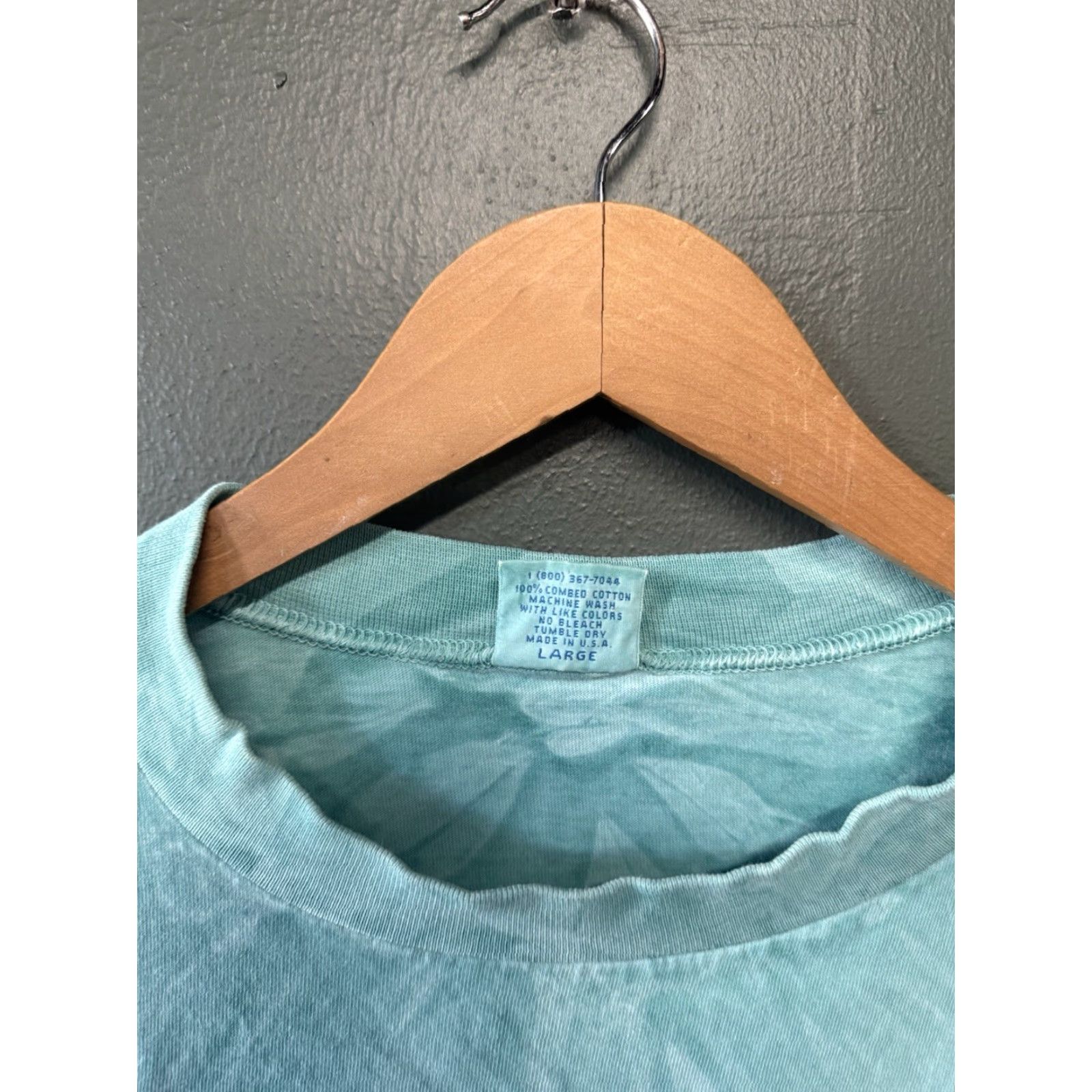 Vintage VINTAGE Crazy Shirts Mens Blue Short Sleeve T-Shirt L Whale Watch Suze Large Shirt Mens Blue Short Sleeve T-Shirt Whale Watch Suze Large Size US L / EU 52-54 / 3 - 3 Thumbnail