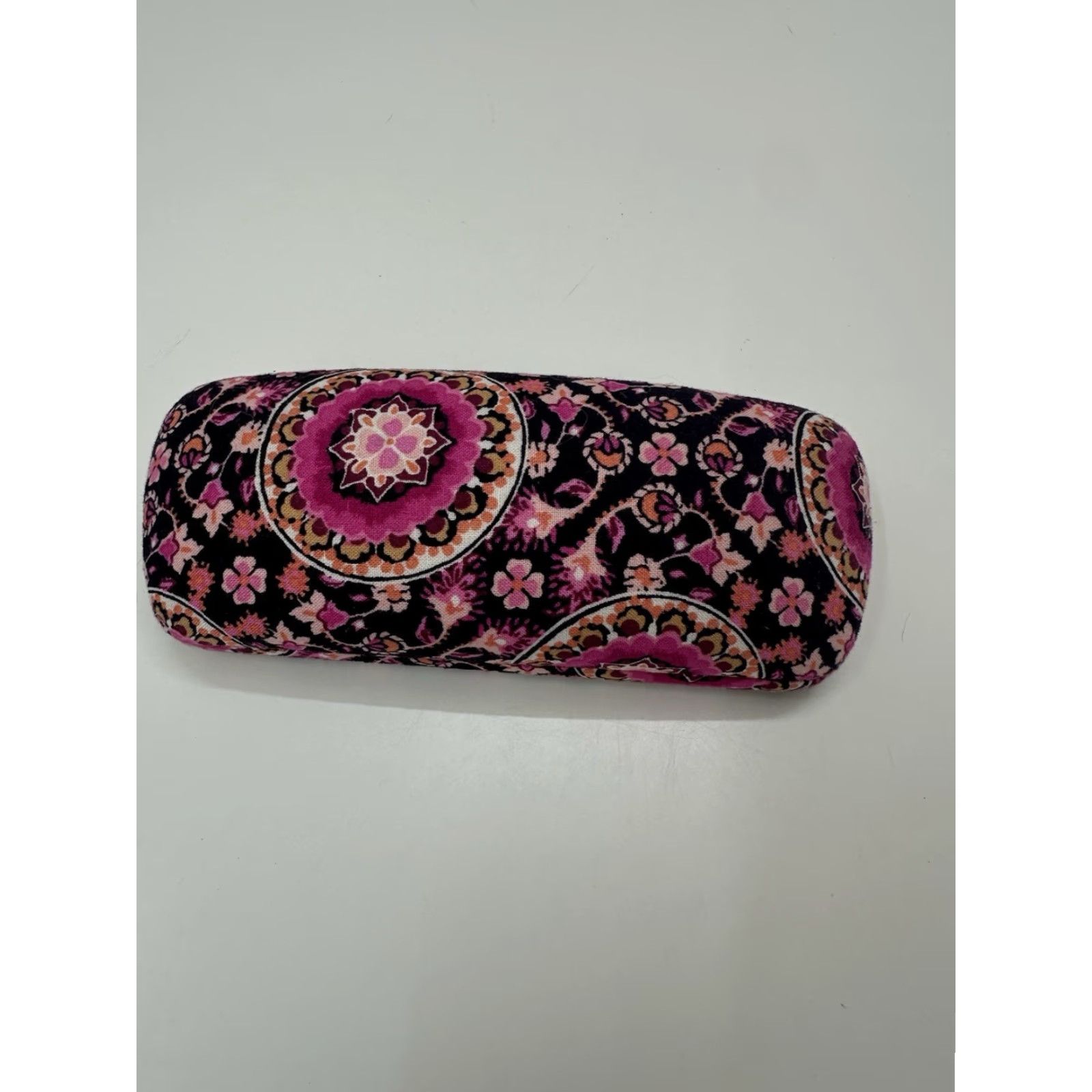 Vera Bradley Vera Bradley Raspberry Medallion Hardshell Glasses Case Eyeglasses Cover Clutch Unisex Adults Small Raspberry Paisley Vintage No Size ONE SIZE - 2 Thumbnail