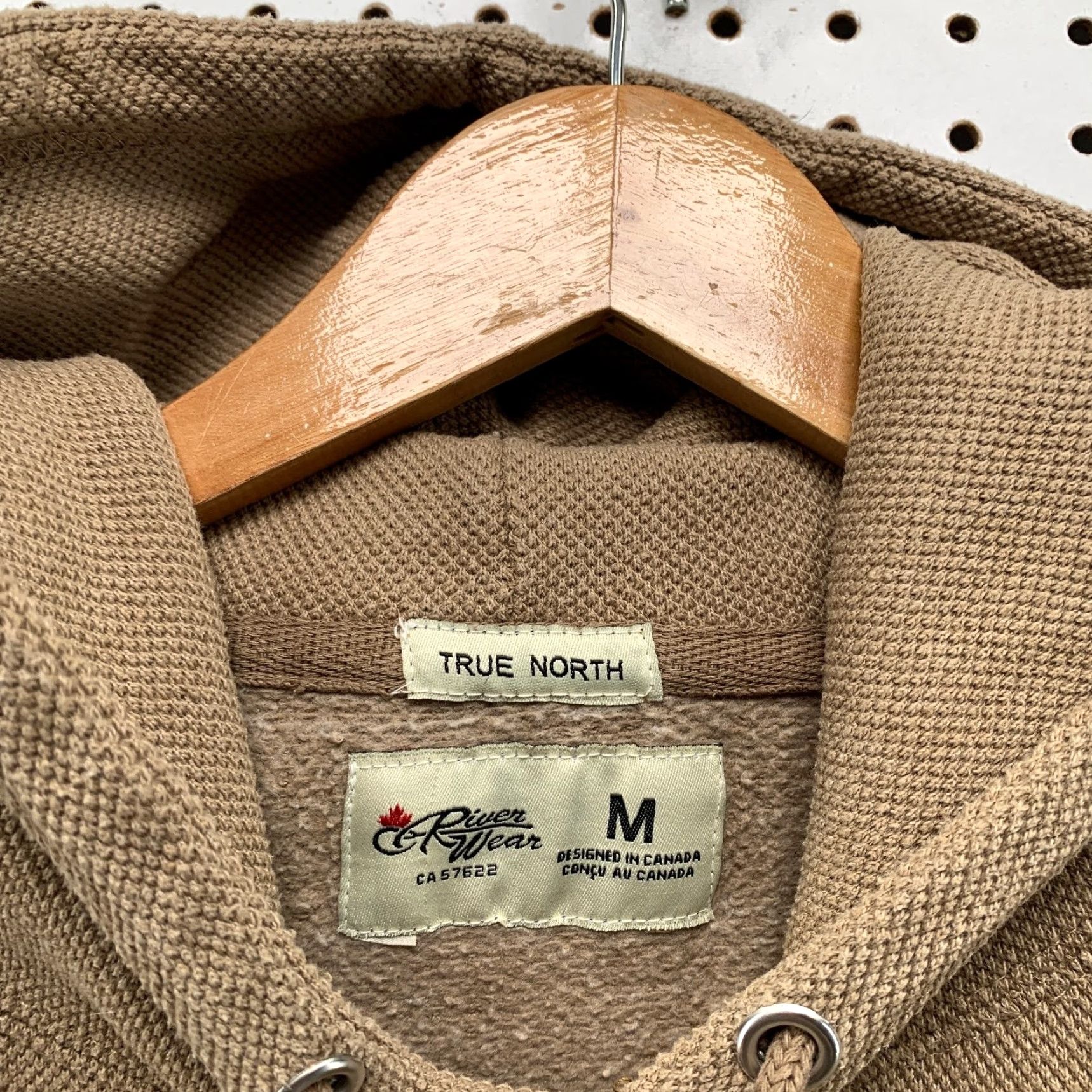 Vintage river wear Banff Springs Hoodie Sweatshirt Mens M Brown Logo Hooded Outdoor Canada Size US M / EU 48-50 / 2 - 3 Thumbnail