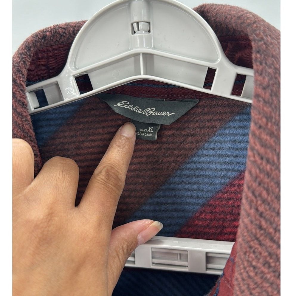Eddie Bauer Eddie Bauer Chutes Microfleece Shirt red blue size XL Size US XL / EU 56 / 4 - 4 Thumbnail