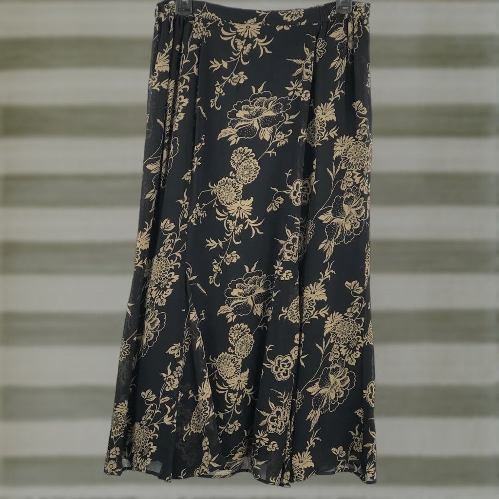 JM Collection JM Collection Skirt Flowy Rayon Midi Flare 10P Black Floral Bohemian Grunge Vintage: No, Size Petite, 39"W, 33" L, Career Workwear, Adult Women Size 32" / US 10 / IT 46 - 1 Thumbnail