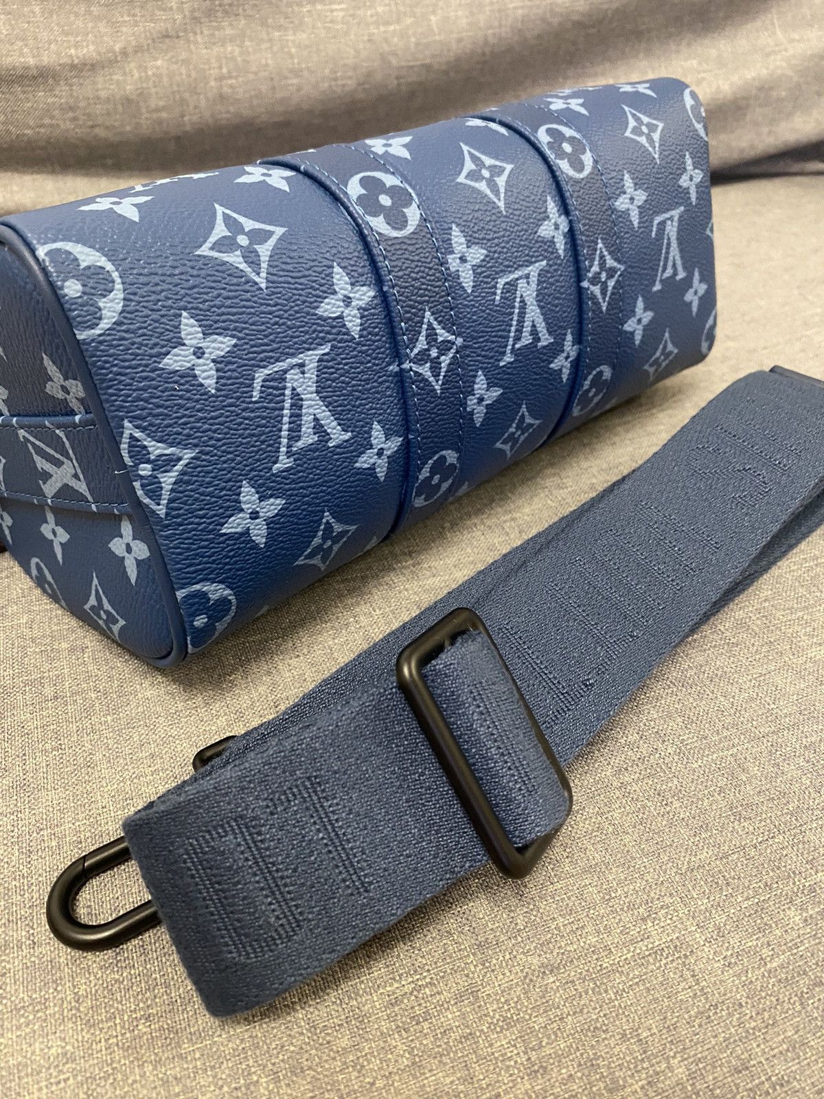 Louis Vuitton Louis Vuitton blue monogram keepall 25 bag Size ONE SIZE - 6 Thumbnail