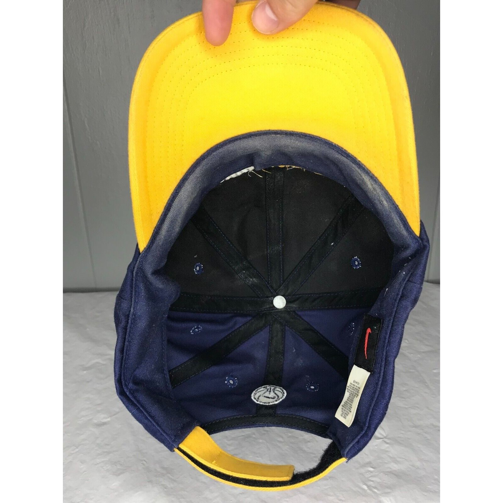 Nike Vintage Rare Nike Basketball Hat Navy Blue strapback Size ONE SIZE - 5 Thumbnail