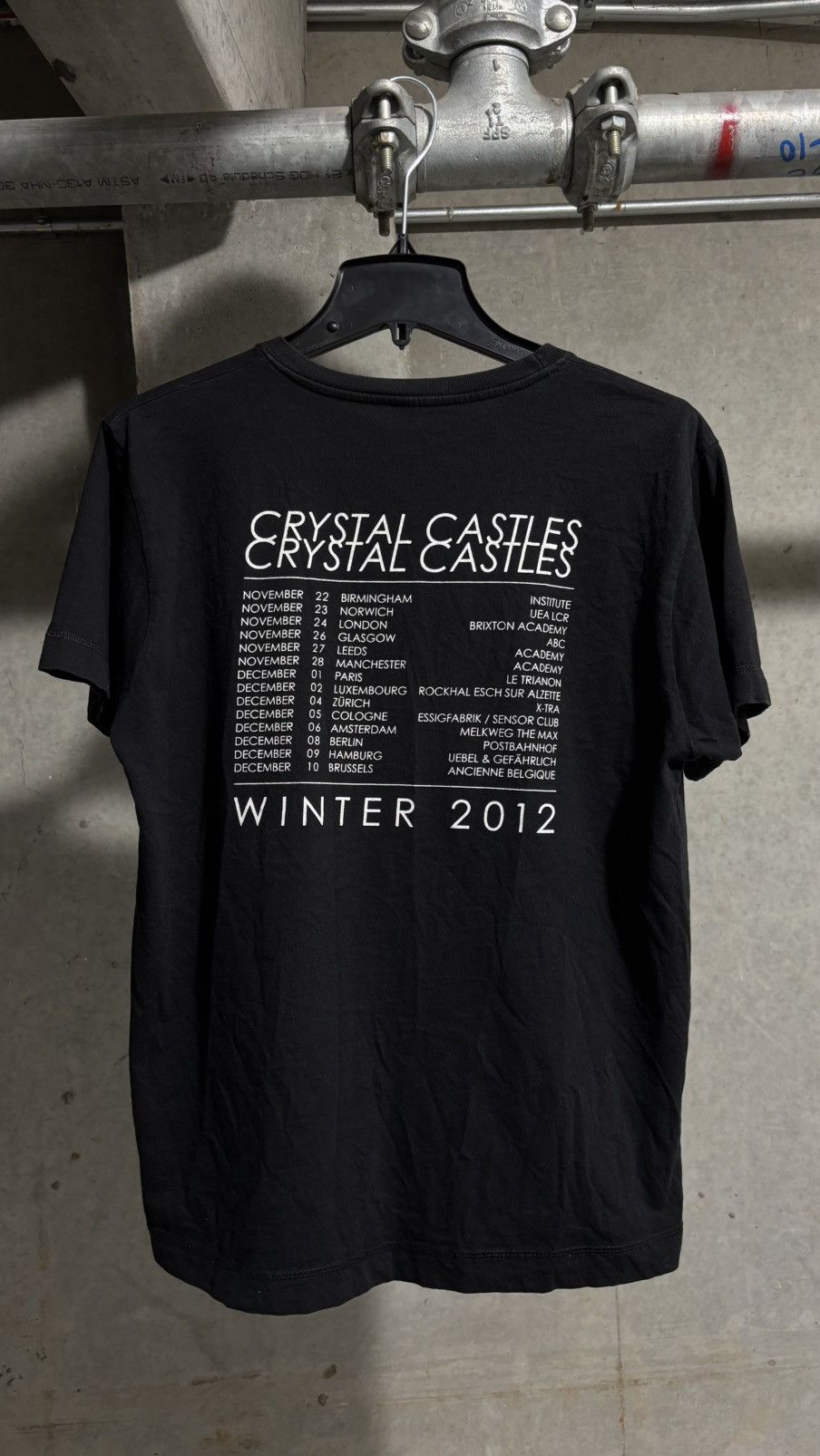 Band Tees Crystal Castles (lll) Album Tee Size US M / EU 48-50 / 2 - 4 Thumbnail