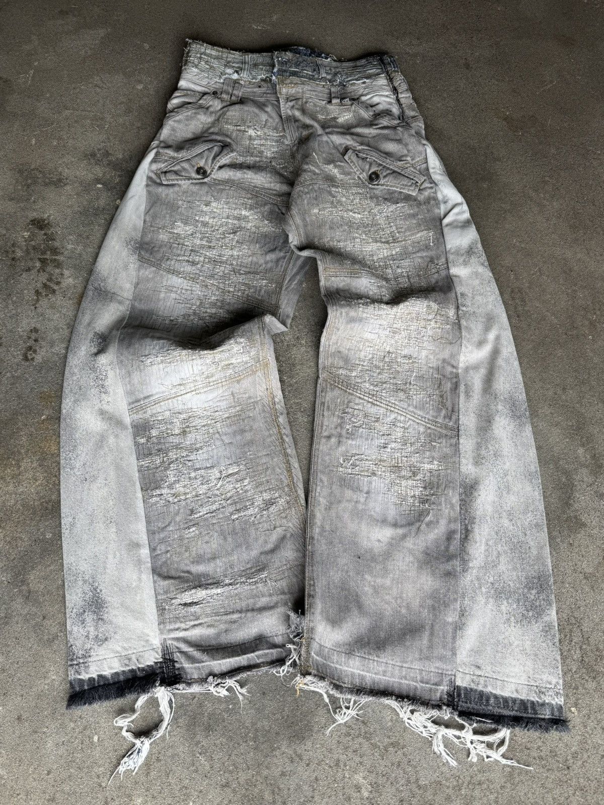 Japanese Brand Distressed Grey Textured Cargo Flare Denim Size US 32 / EU 48 - 1 Thumbnail
