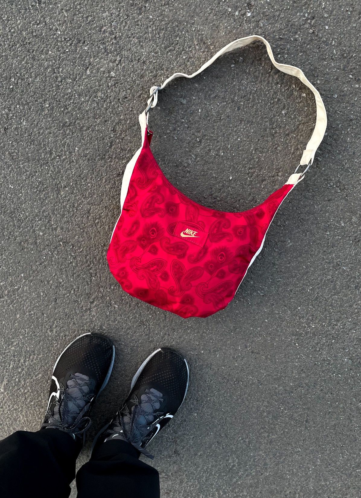 Nike Crossbody Shoulder Bag Nylon Messenger Y2K in Red, Men's