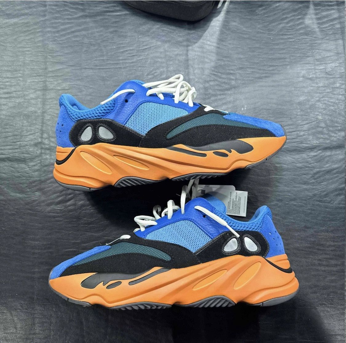 Yeezy Yeezy x Adidas 700 Bright Blue SZ 12 GZ0541 Size US 12 / EU 45 - 2 Thumbnail