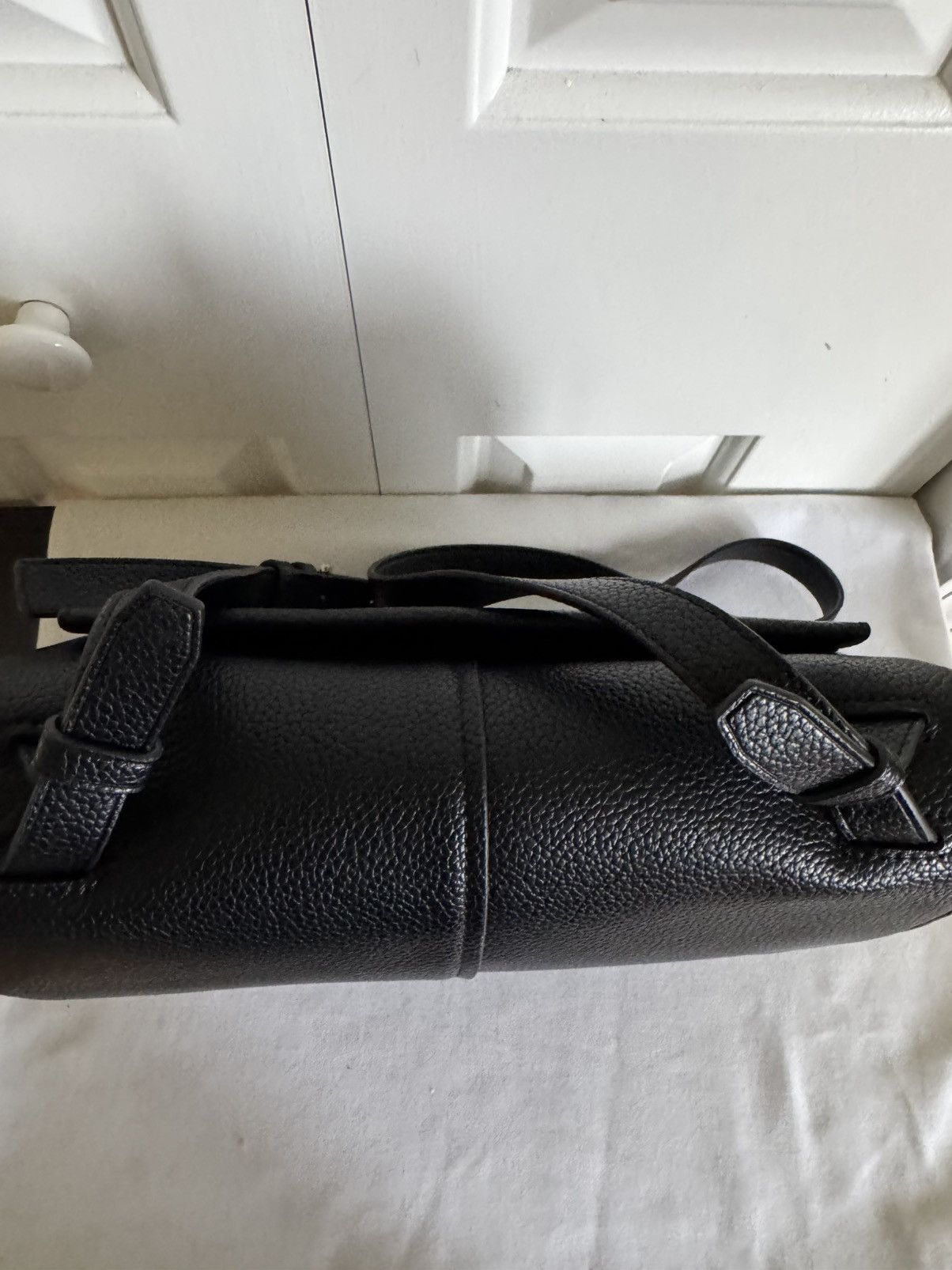Calvin Klein CALVIN KLEIN Black Pebbled Faux Leather Shoulder Bag NWOT Size ONE SIZE - 10 Thumbnail