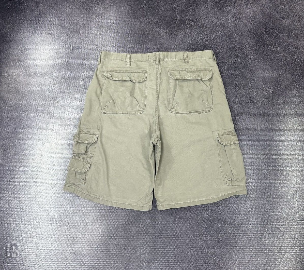 Vintage Vintage Wrangler USA Beige Utility Hype Baggy Cargo Shorts Size US 36 / EU 52 - 2 Thumbnail