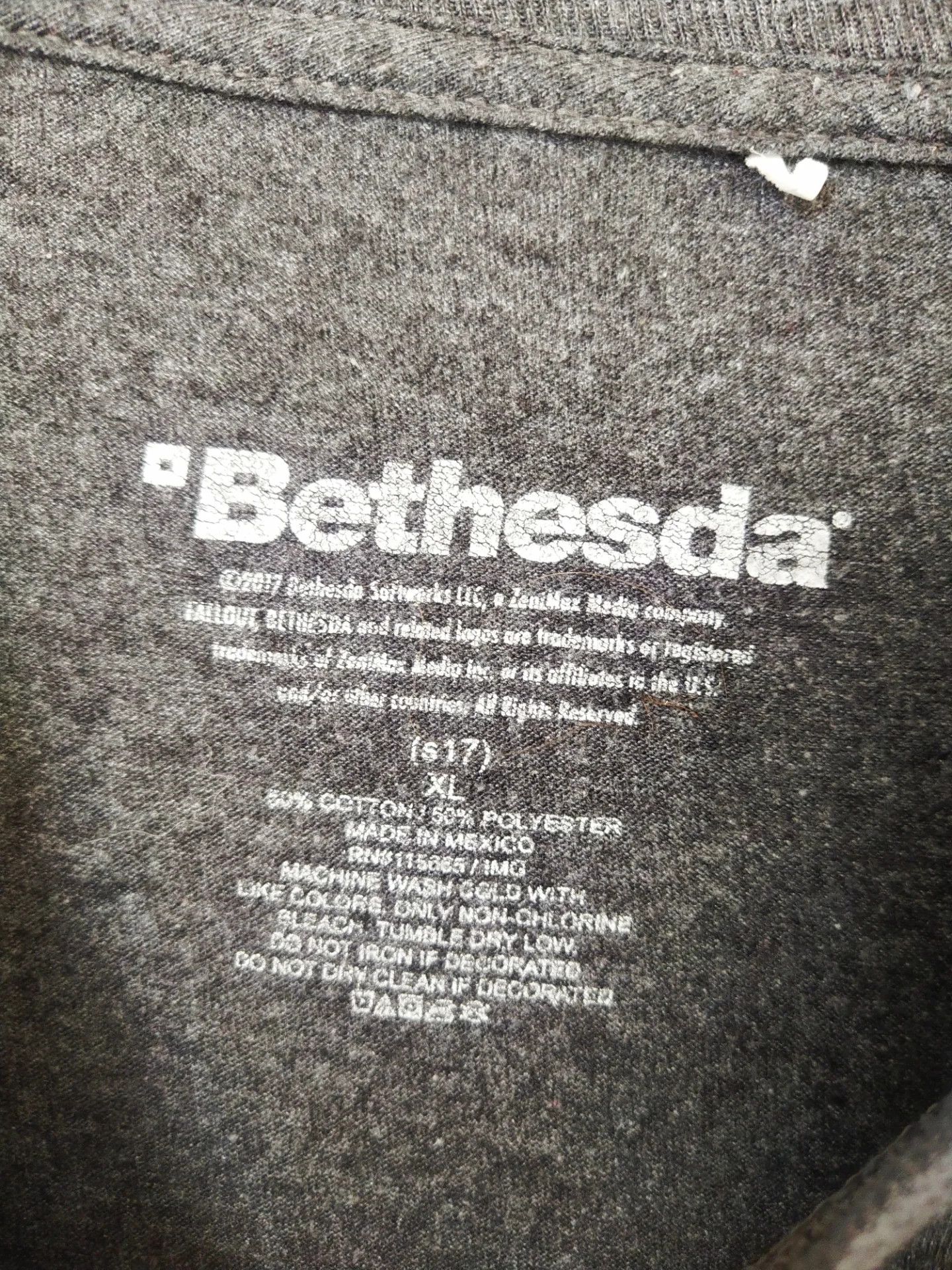 The Game Bethesda Fallout Vault Guy Grey Game Tee Size US XL / EU 56 / 4 - 5 Thumbnail