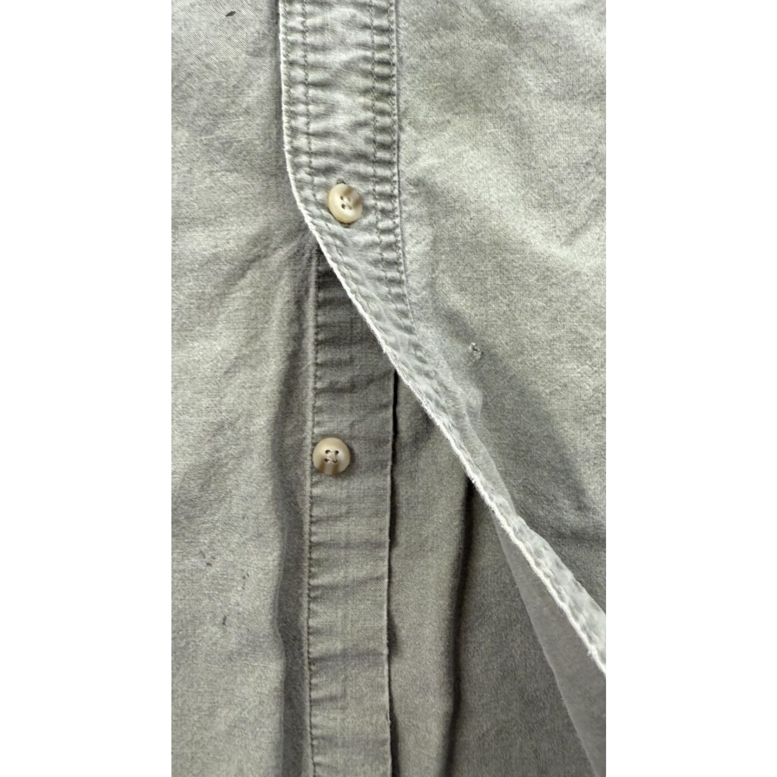 Vintage L.L. Bean Shirt Mens LT Gray Button-Down Dual Pocket Workwear Distressed Button-Up Twill Cotton 100% Regular Size US L / EU 52-54 / 3 - 6 Thumbnail
