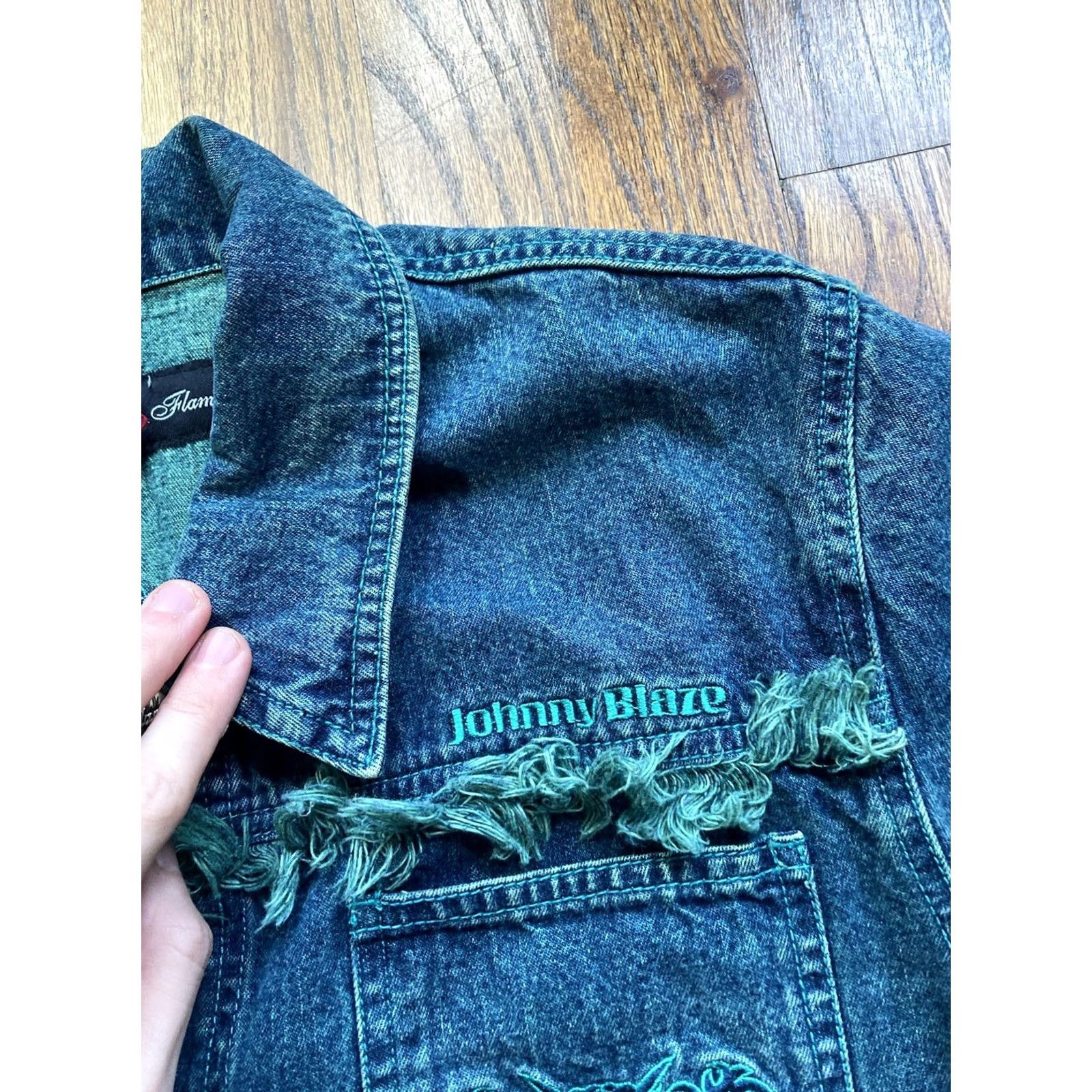 Denime VINTAGE Johnny Blaze Denim Jacket Womens Large Trucker Blue 90s Biker Casual Cotton Embroidered Logo Button Short Sleeve Size L / US 10 / IT 46 - 6 Thumbnail