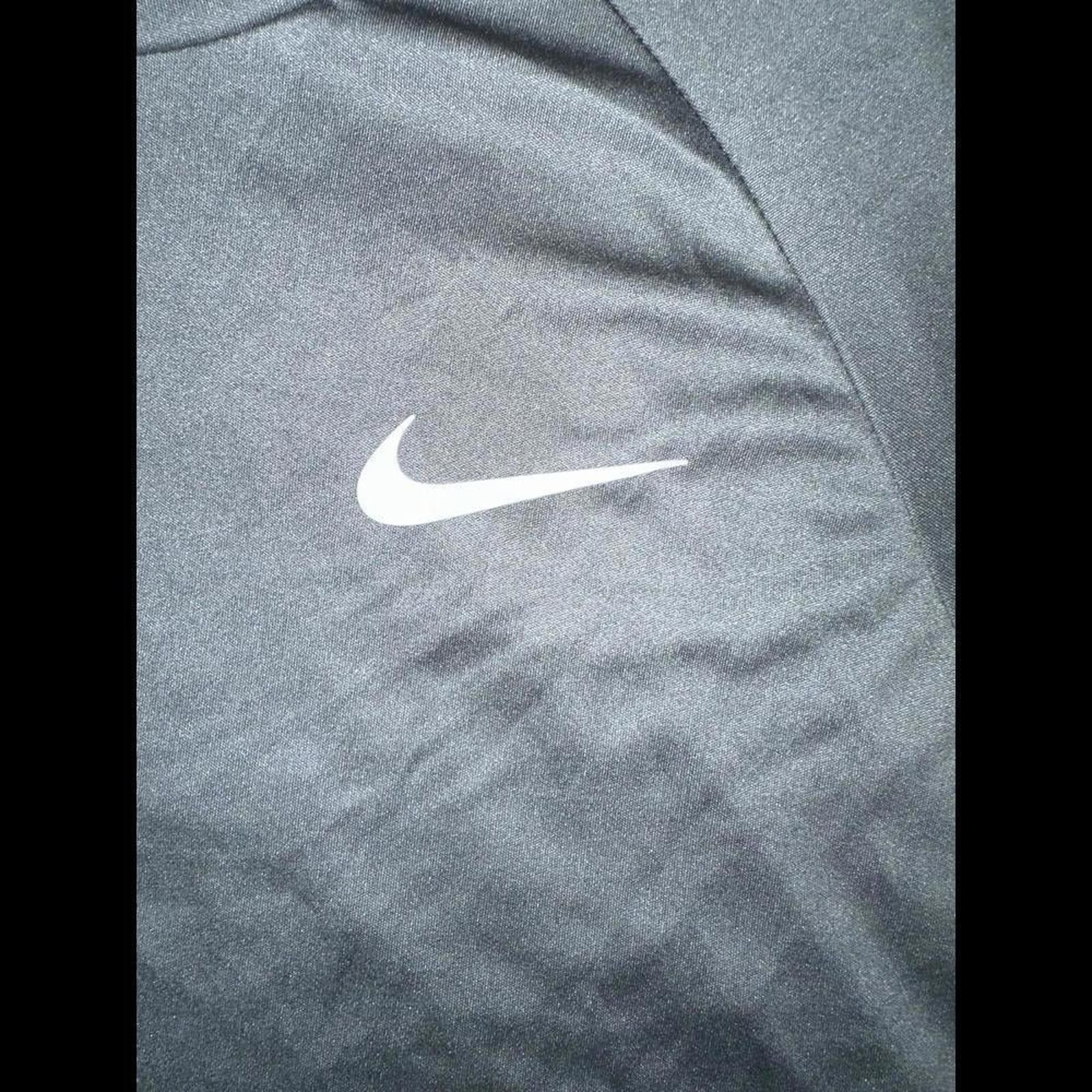 Nike Mens Nike Essential Short-Sleeve Hydroguard Swim Shirt Size US L / EU 52-54 / 3 - 3 Thumbnail