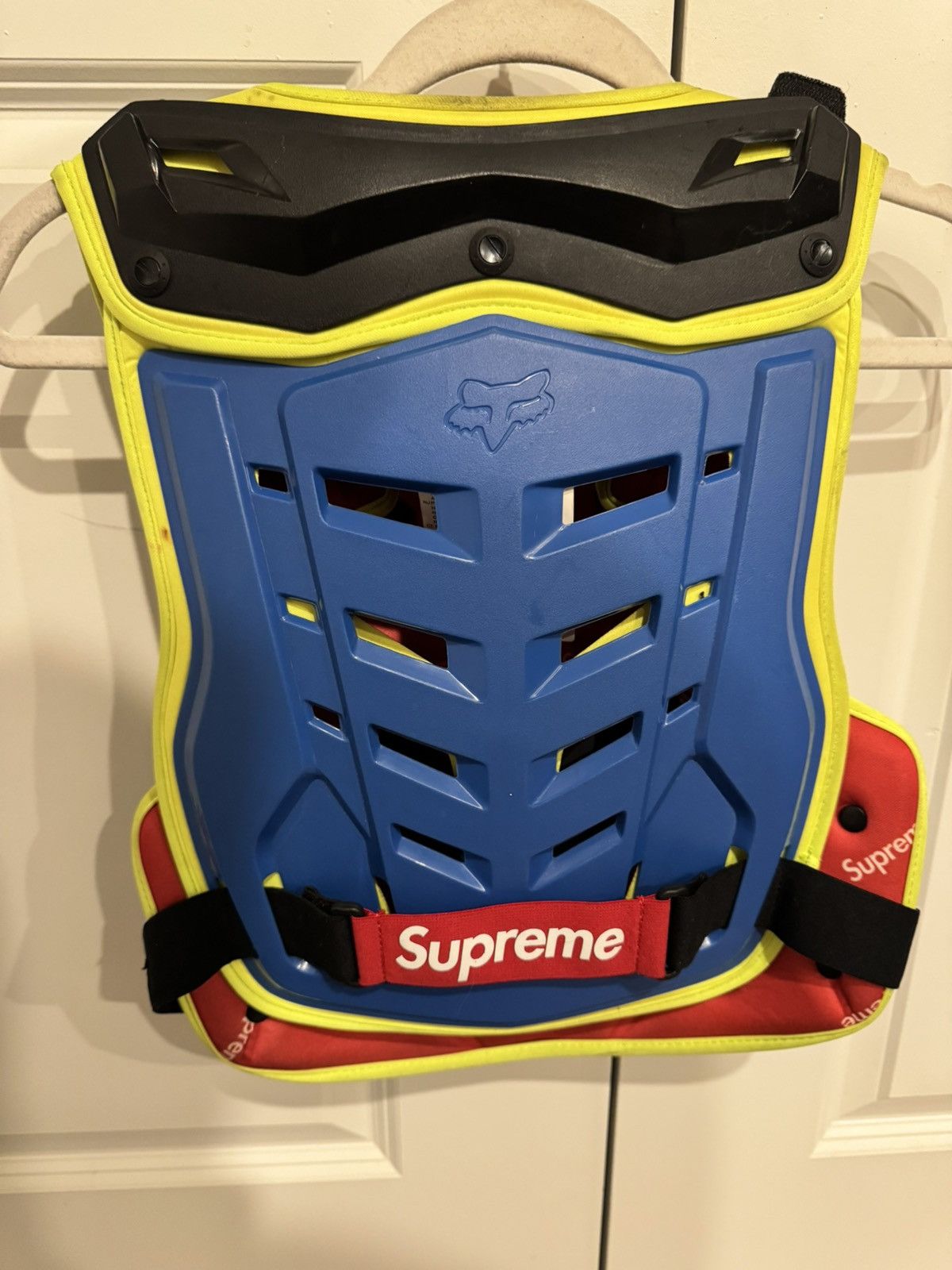 Fox Racing × Supreme Supreme X Fox Racing Proframe Roost Deflector Vest Box Logo Size ONE SIZE - 2 Thumbnail