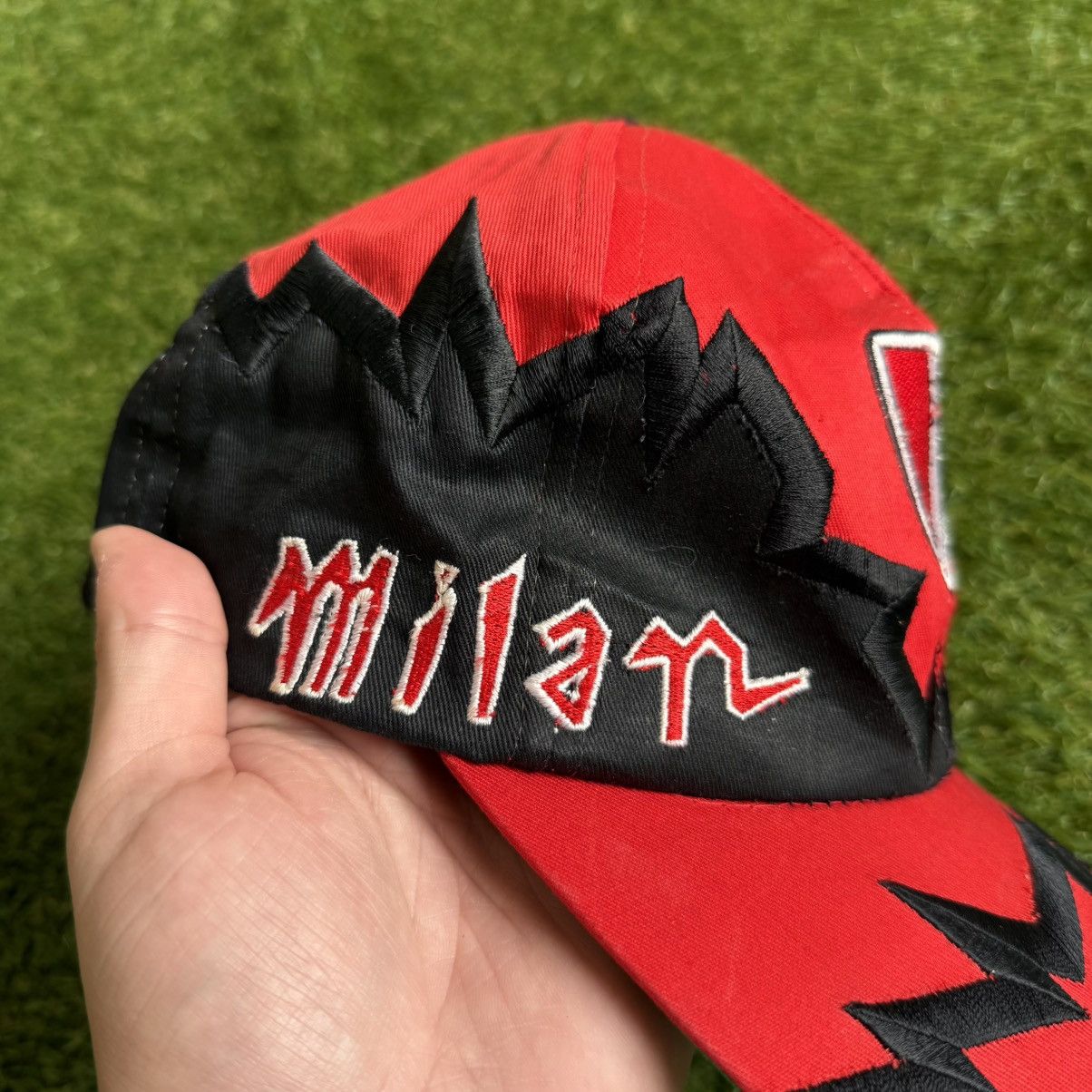 Vintage Vintage AC Milan Snapback Jagged Edge Hat Cap Red Graffiti Size ONE SIZE - 2 Thumbnail