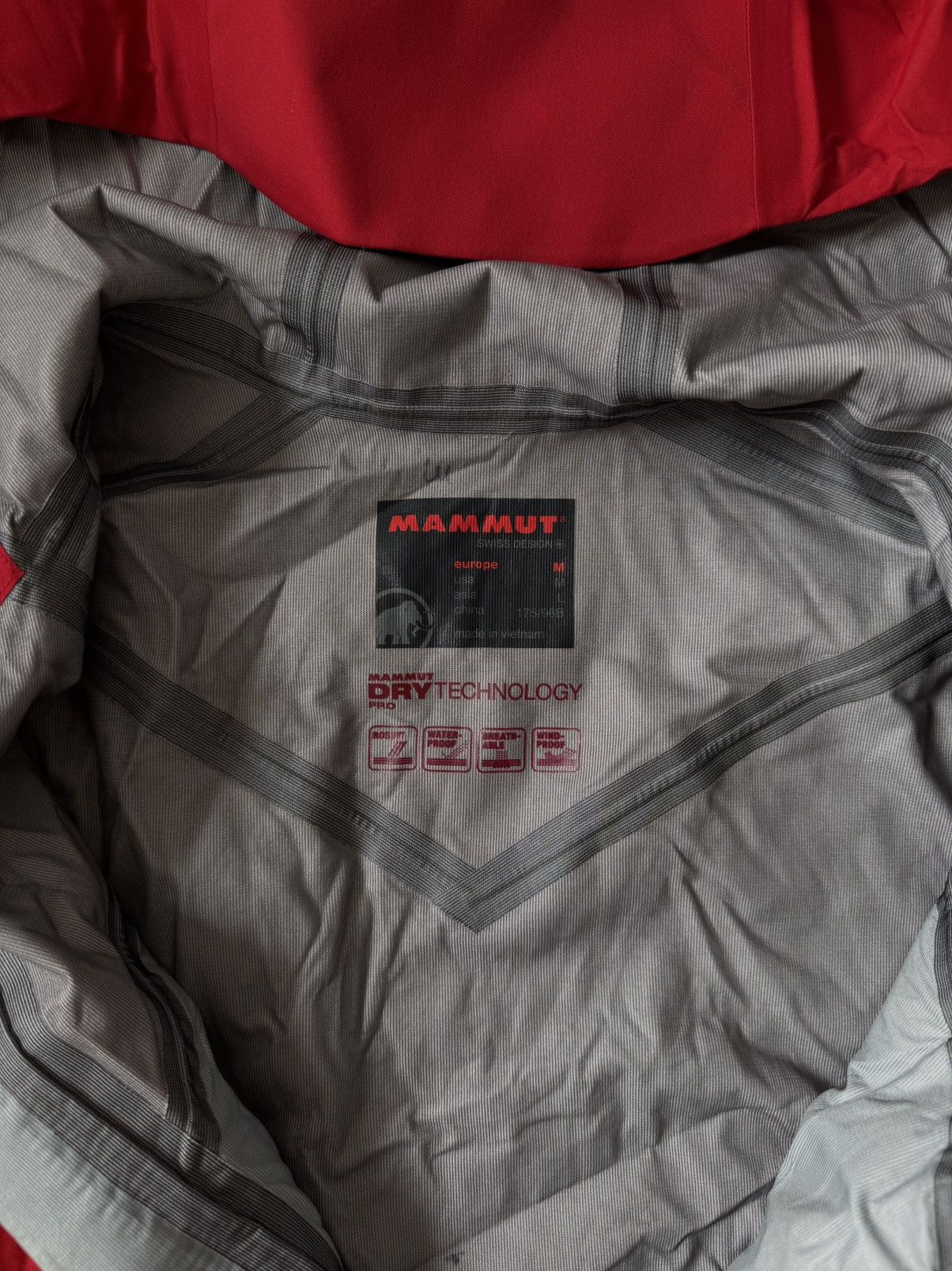 Mammut Mammut Masao Hooded Red Outdoor Jacket hiking trekking ski Size US M / EU 48-50 / 2 - 17 Thumbnail