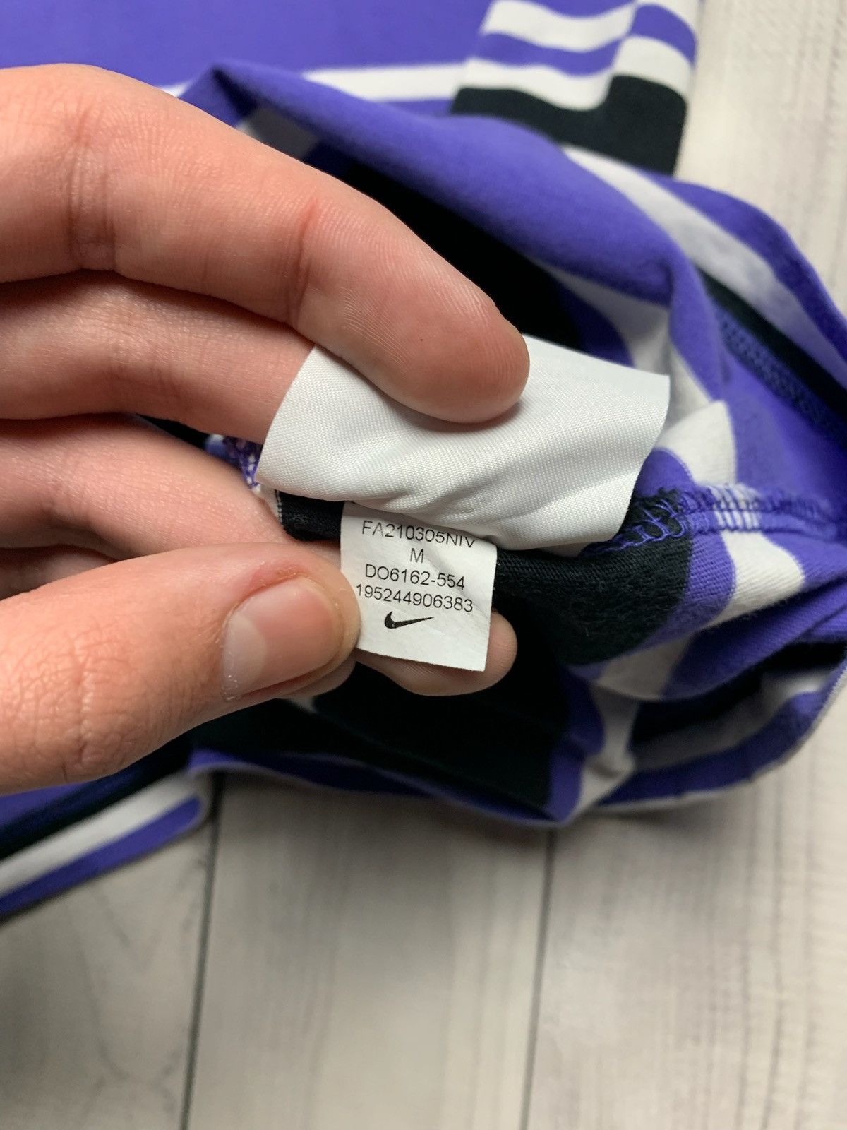 Nike × Vintage Vintage Nike purple striped tee very rare size M Size US M / EU 48-50 / 2 - 5 Thumbnail