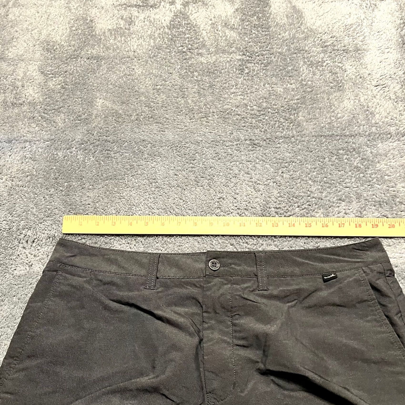 TravisMathew Travis Mathew Shorts Mens 38 Gray Golf Performance Hybrid Chino Regular 38x10.5 Mens Size US 38 / EU 54 - 5 Thumbnail