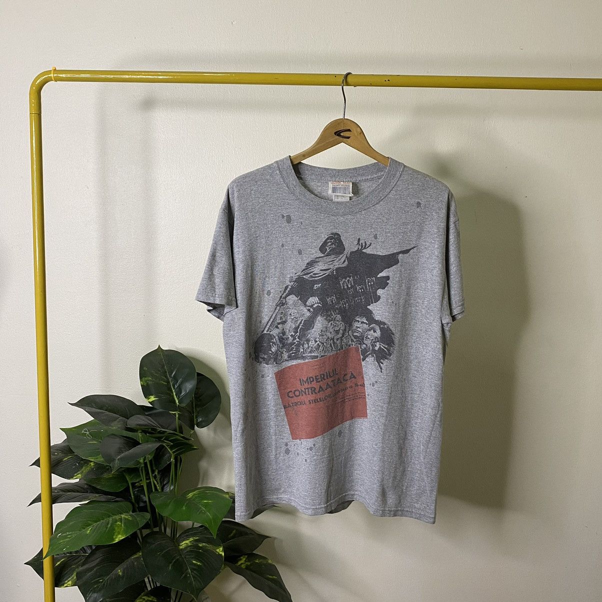 Beams Plus × Star Wars × Vintage 2000s Beams Japan x Star Wars The Empire Strikes Back Tee Size US M / EU 48-50 / 2 - 1 Thumbnail