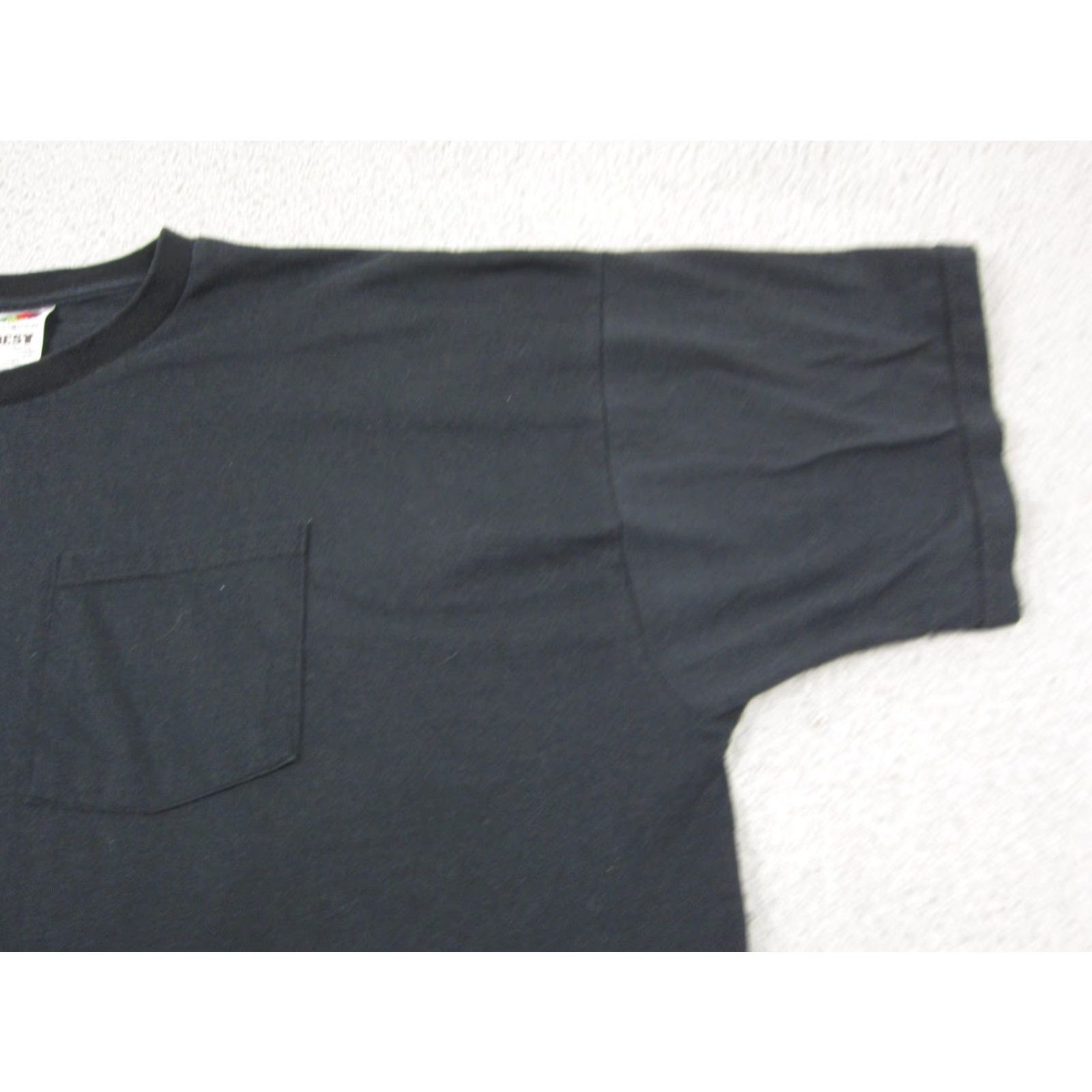 Fruit Of The Loom VINTAGE Fruit of the Loom Shirt Mens 3XL Black Pocket Crew Neck 90s Vintage 3XL Mens Shirt Pockets Comfort Knit Cotton Polyester Shirt Size US XXL / EU 58 / 5 - 4 Thumbnail