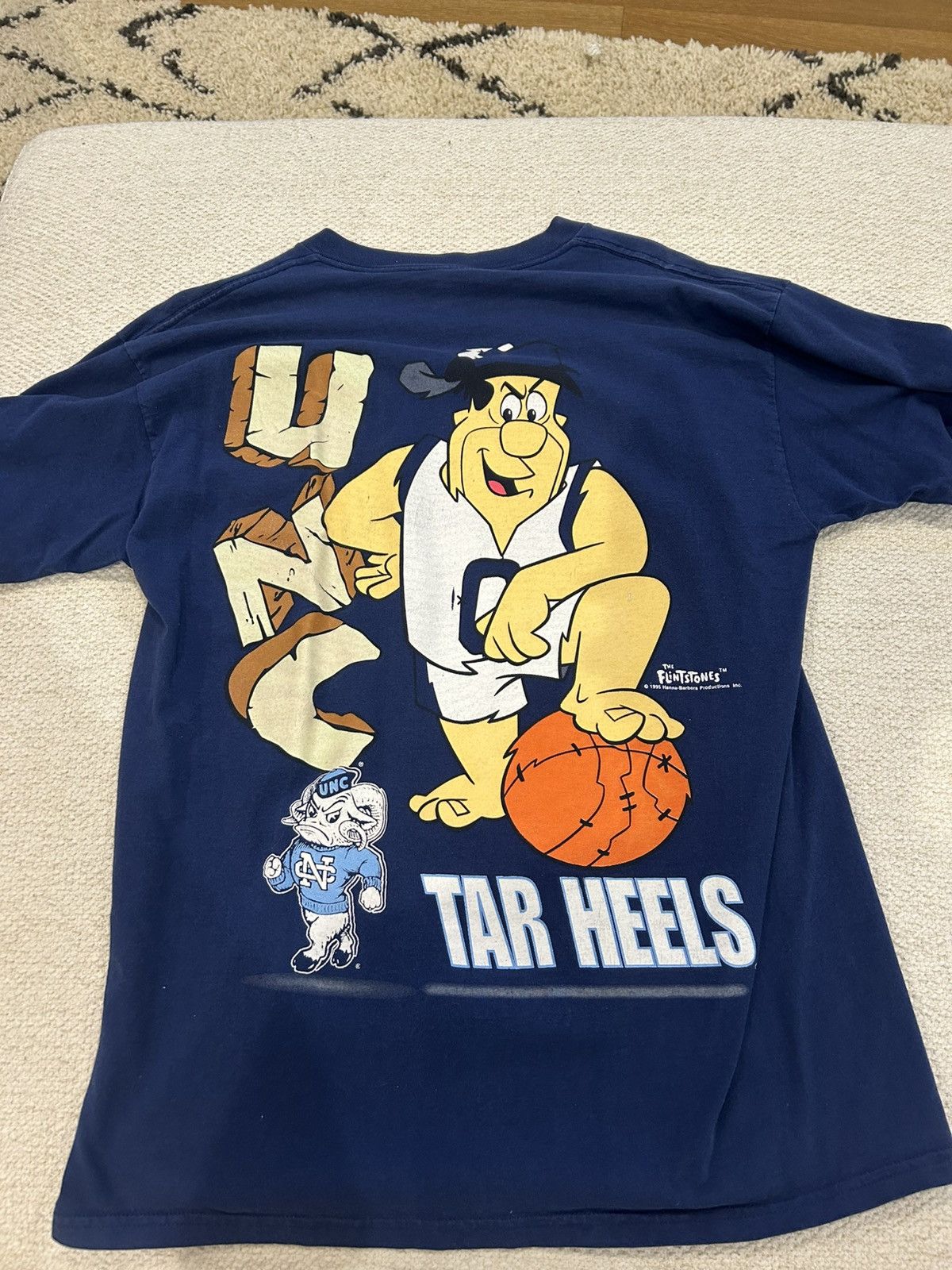 Other Vintage North Carolina 1995 Flintstones Basketball T-Shirt Size US L / EU 52-54 / 3 - 2 Thumbnail