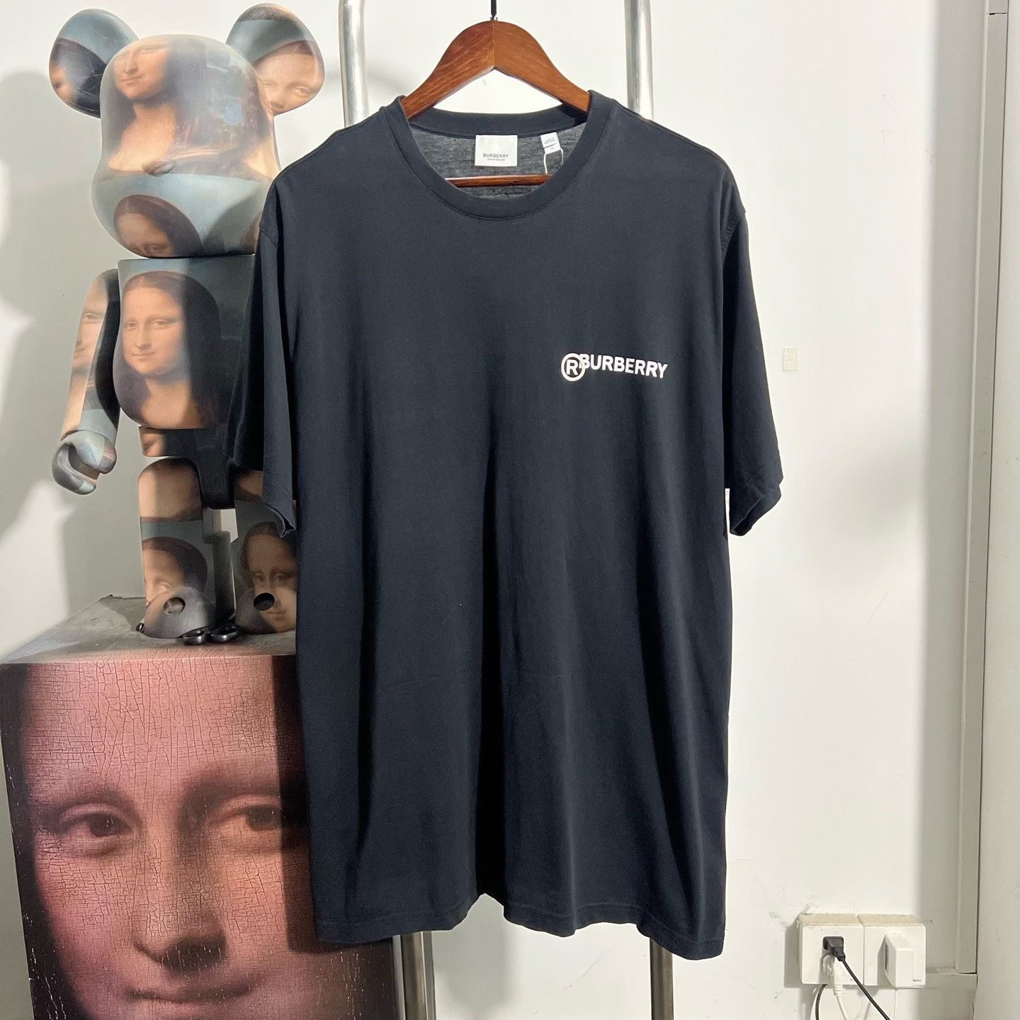 Burberry Burberry Retro T-Shirt l Men Size US L / EU 52-54 / 3 - 1 Thumbnail
