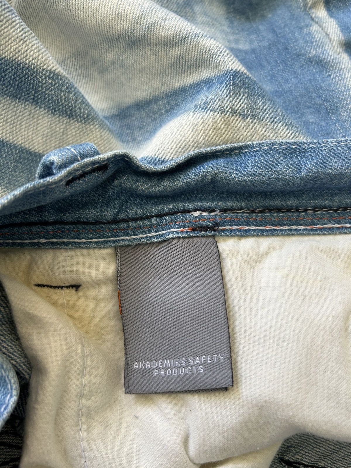 Akademiks Vintage Akademiks Embroidered Baggy Jorts Size US 40 / EU 56 - 16 Thumbnail