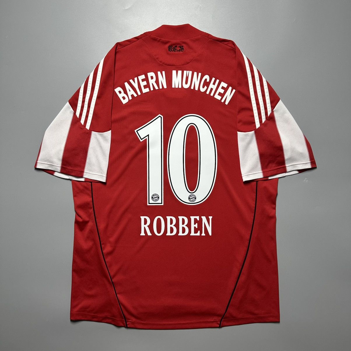 Vintage BAYERN ADIDAS 2010/2011 FOOTBALL HOME JERSEY #10 ROBBEN Size US L / EU 52-54 / 3 - 1 Thumbnail