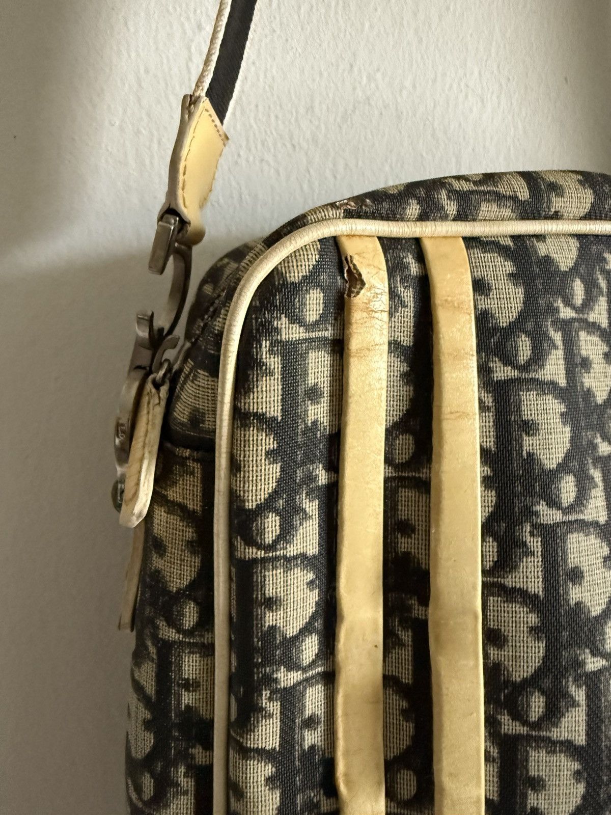 Dior Authentic Vintage Christian Dior Monogram sling bag Size ONE SIZE - 6 Thumbnail