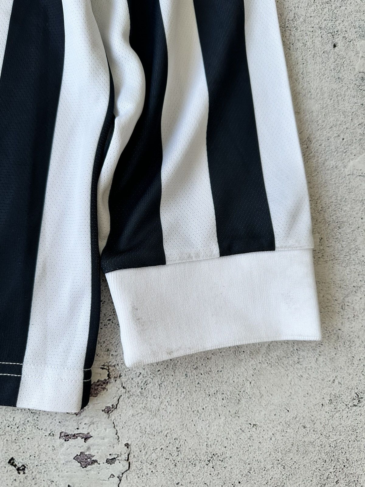 Other Lovers FC Long Sleeve Jersey like Juventus Size US XL / EU 56 / 4 - 10 Thumbnail