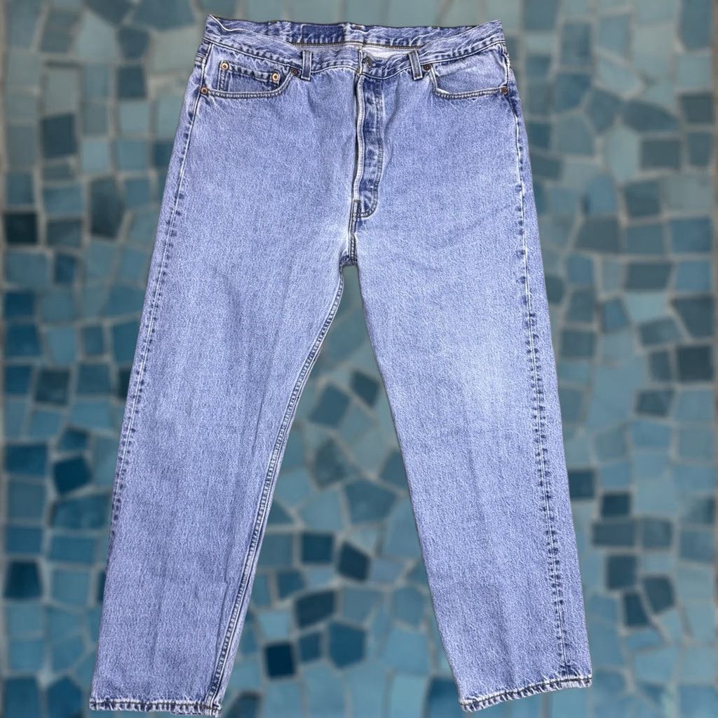 Levi's VINTAGE Levi's 501XX Jeans Men 36x28 USA Made 1995 Button Fly Grunge 90s Light Jeans Mens Leather? Size US 36 / EU 52 - 1 Thumbnail