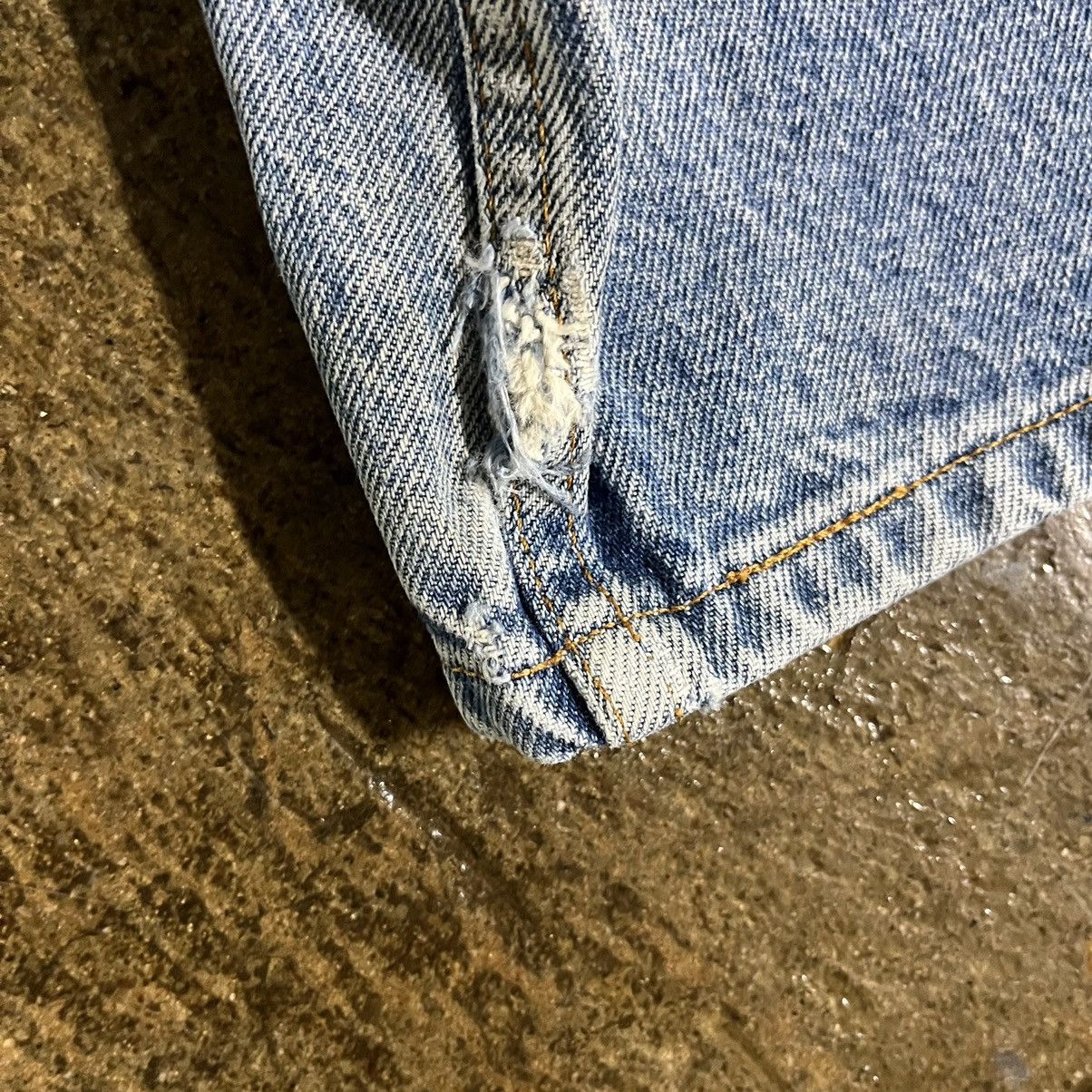 Levi's × Vintage Crazy Vintage 90s Levi's 505 Faded Essential Skater Jeans Size US 33 - 9 Thumbnail
