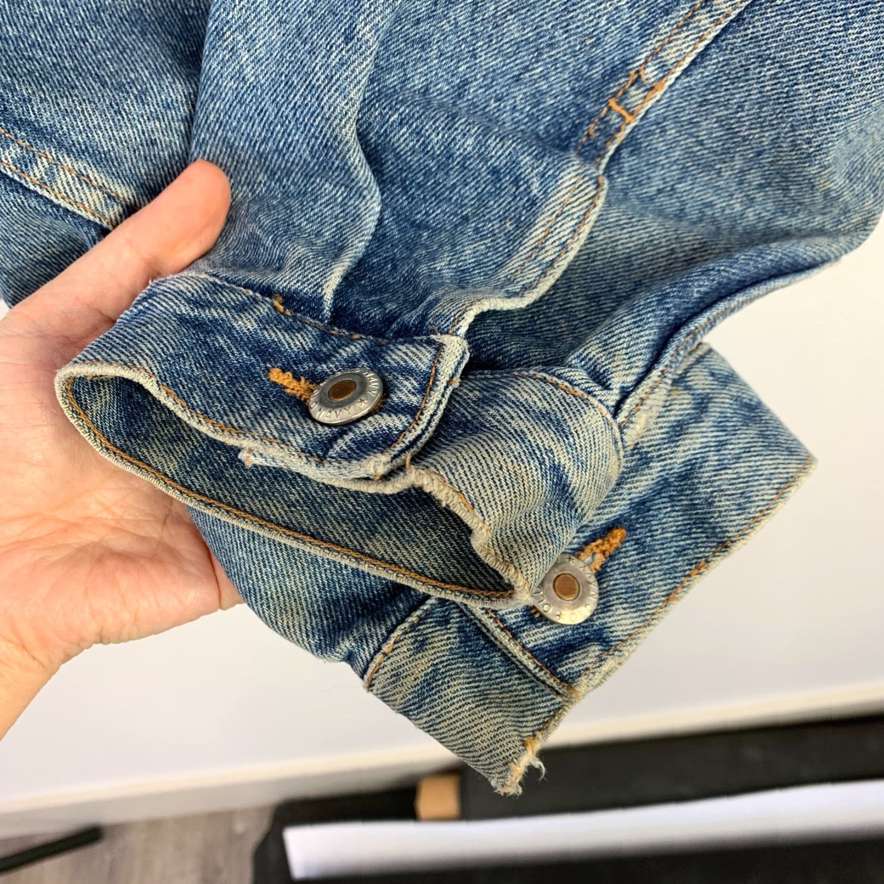 Old Navy VINTAGE Old Navy Denim Jacket Mens Large Button Grunge Trucker Jean Casual Size US 33 - 3 Thumbnail