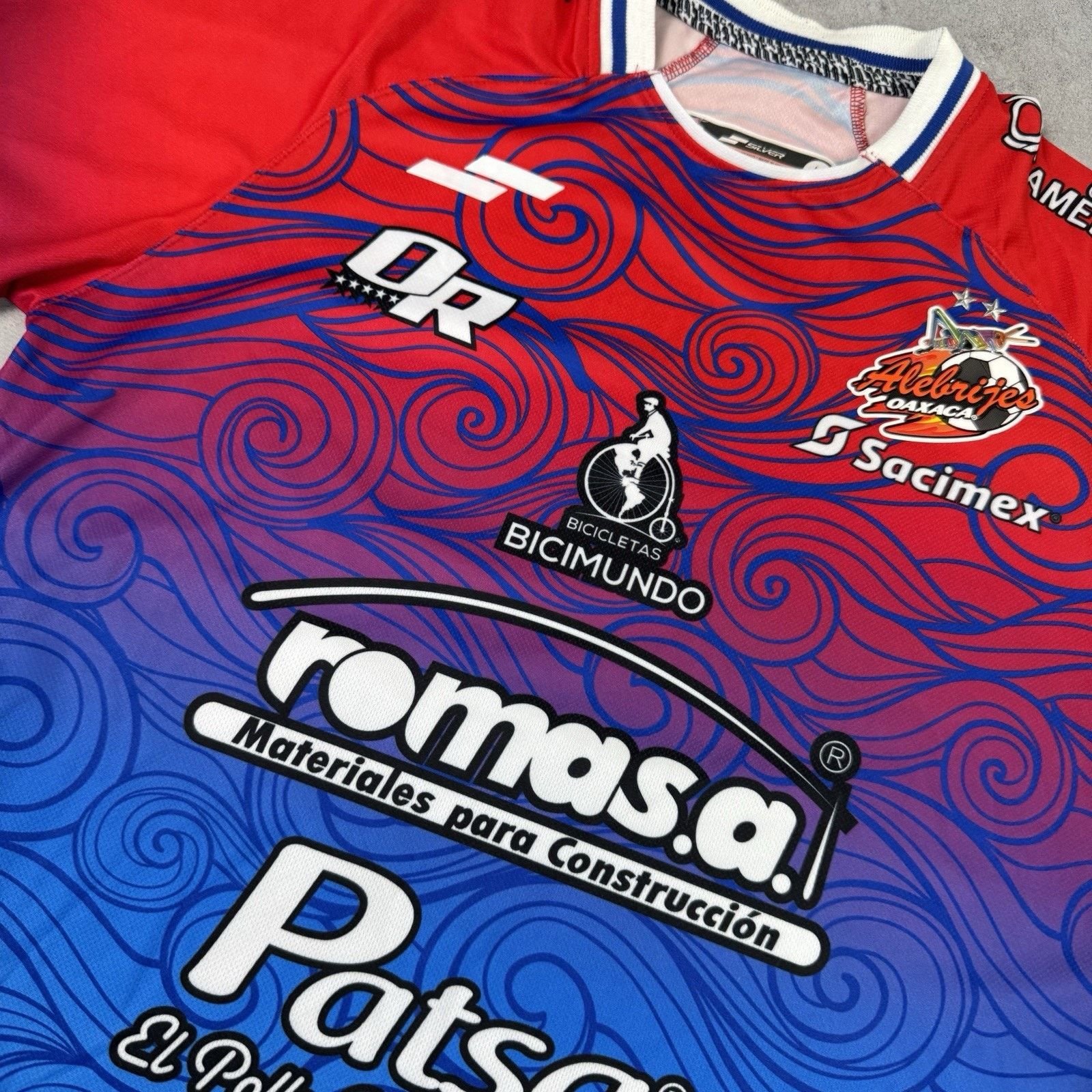 Vintage ALEBRIJES DE OAXACA 2021/2022 THIRD 3rd SHIRT JERSEY MEXICO Size US M / EU 48-50 / 2 - 8 Thumbnail