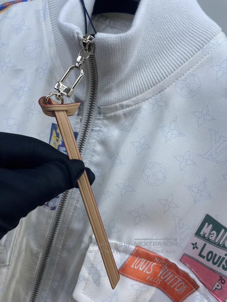 Louis Vuitton Louis Vuitton Flying Seal Silk Jacket Size XXS / US 00 / IT 34 - 3 Thumbnail