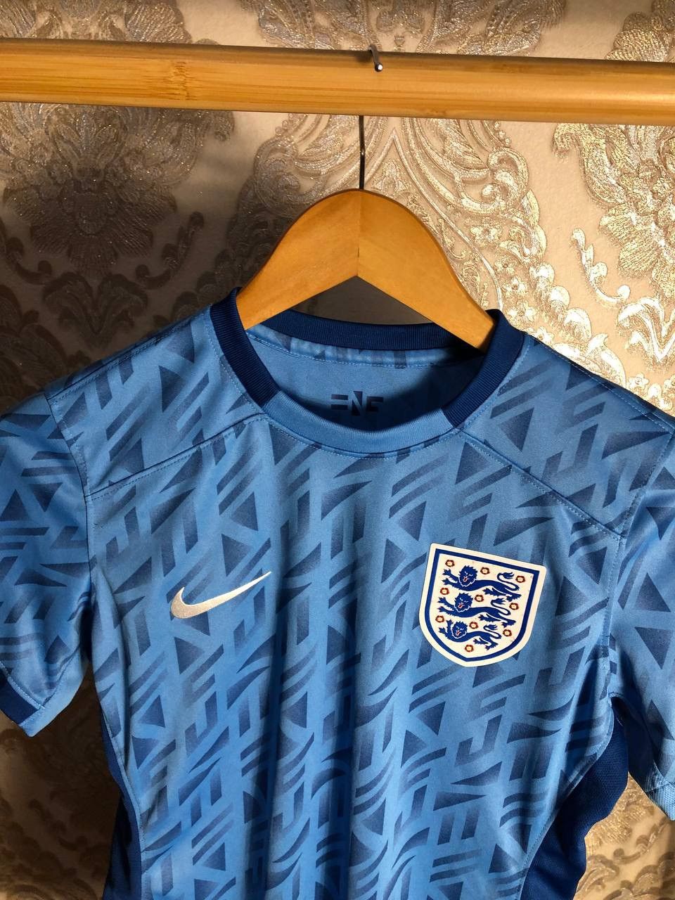 Vintage VERY RARE NIKE ENGLAND DESIGNER SOCCER JERSEY MANCHESTER Y2K Size US S / EU 44-46 / 1 - 2 Thumbnail
