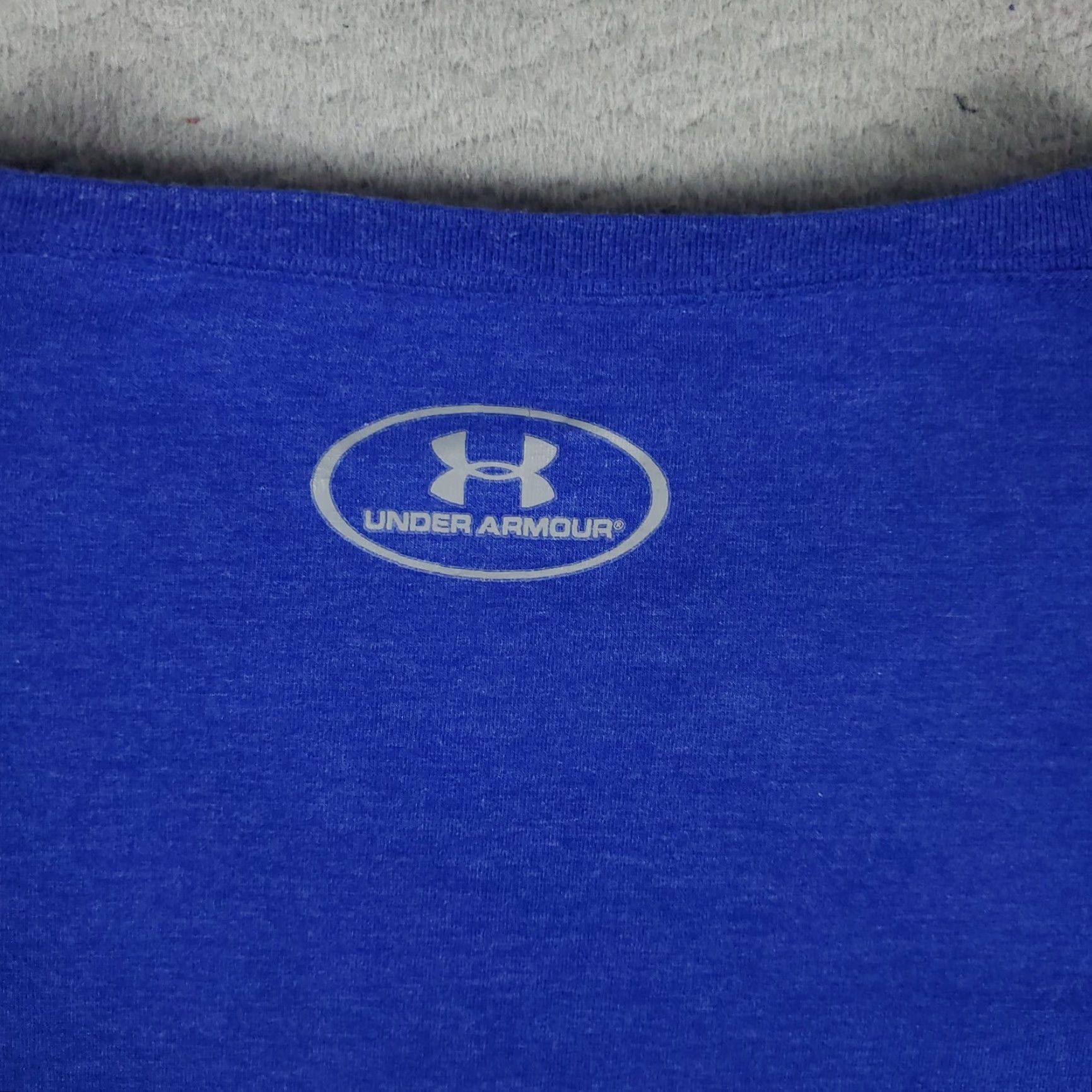 Under Armour VINTAGE? No, ignore. Final title: Under Armour HeatGear T-Shirt Men 2XL Short Sleeve Crew Blue Cotton Blend Logo Shirt Middle. Size US XXL / EU 58 / 5 - 3 Thumbnail