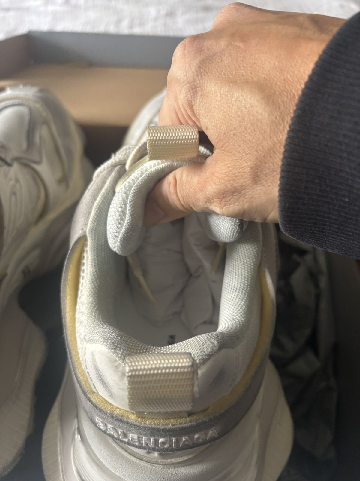 Balenciaga BALENCIAGA CARGO SNEAKERS Size US 10 / EU 43 - 7 Thumbnail