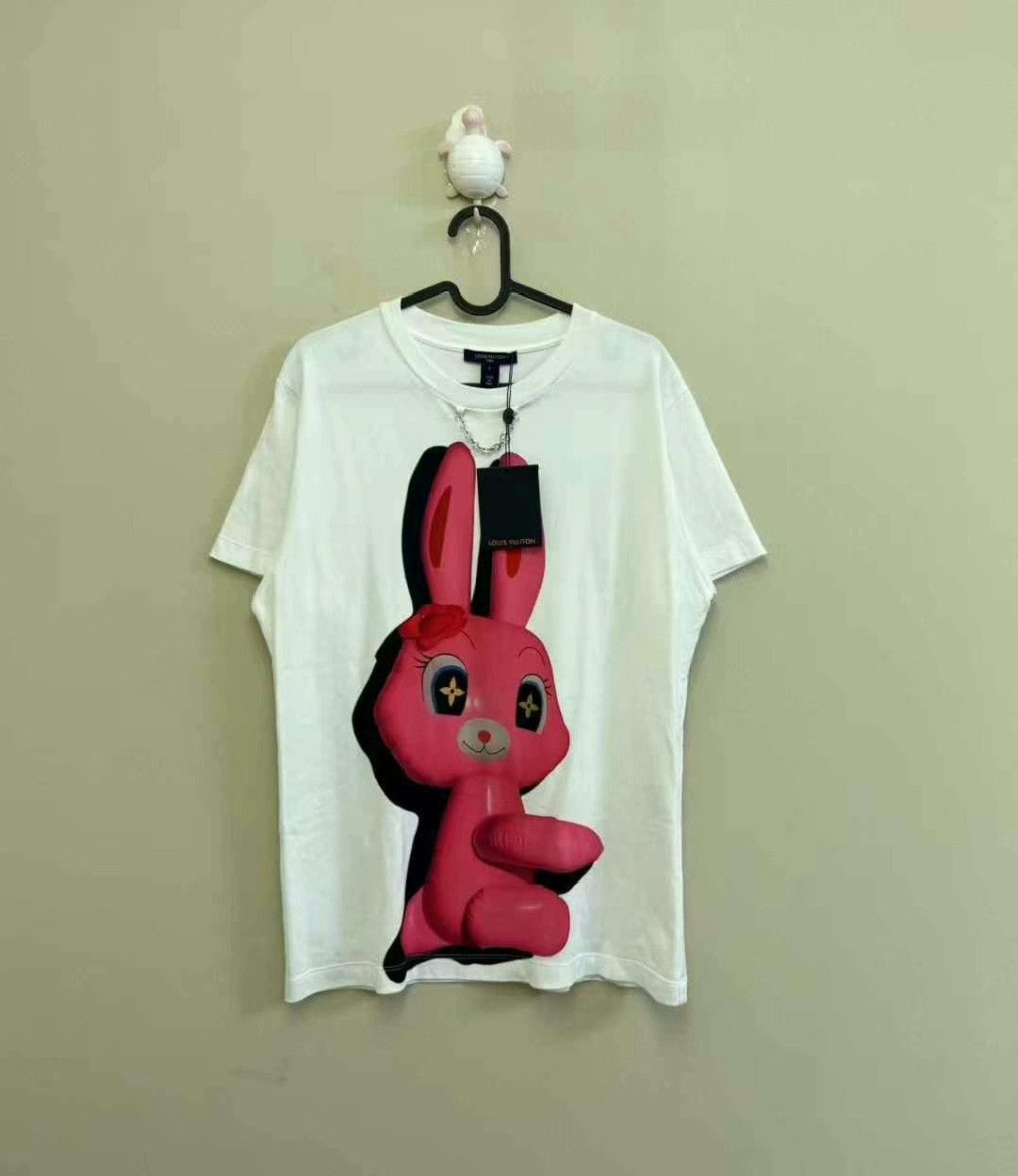 Louis Vuitton Louis Vuitton Rabbit Graphic Short-Sleeve T-Shirt Size L / US 10 / IT 46 - 1 Thumbnail