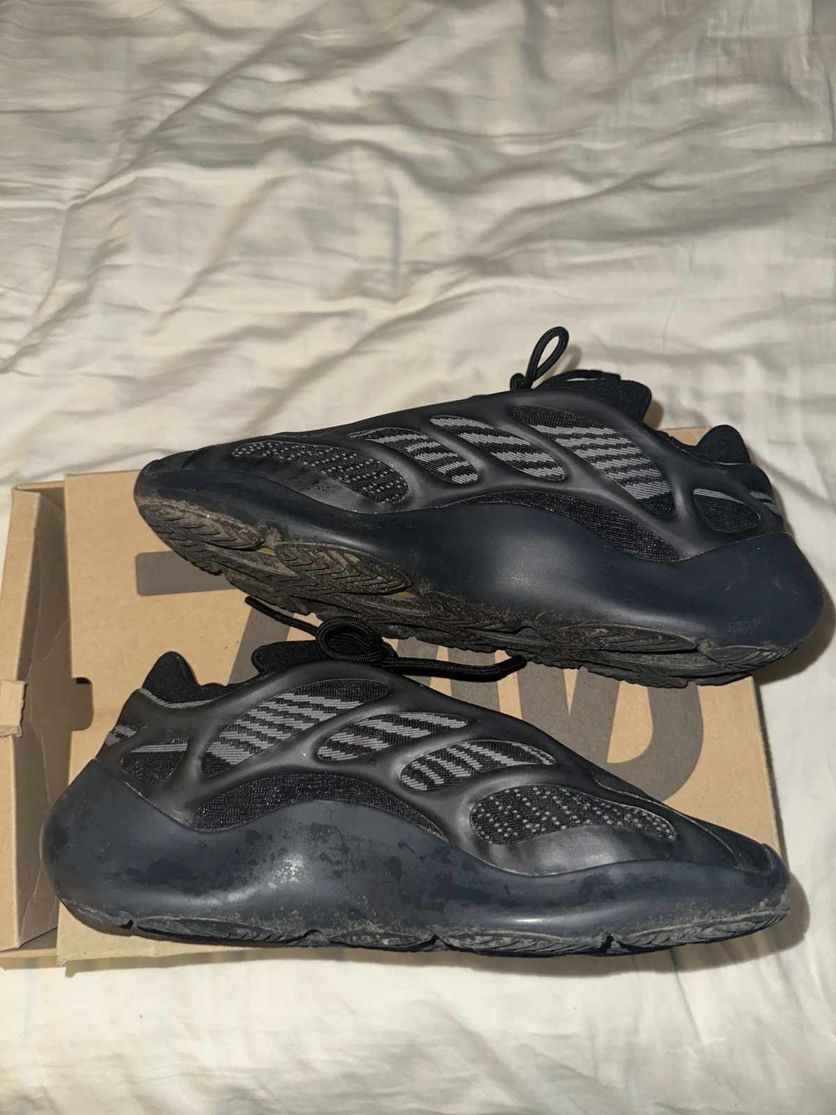 Yeezy Adidas Yeezy 700 V3 Alvah Size US 12 / EU 45 - 2 Thumbnail