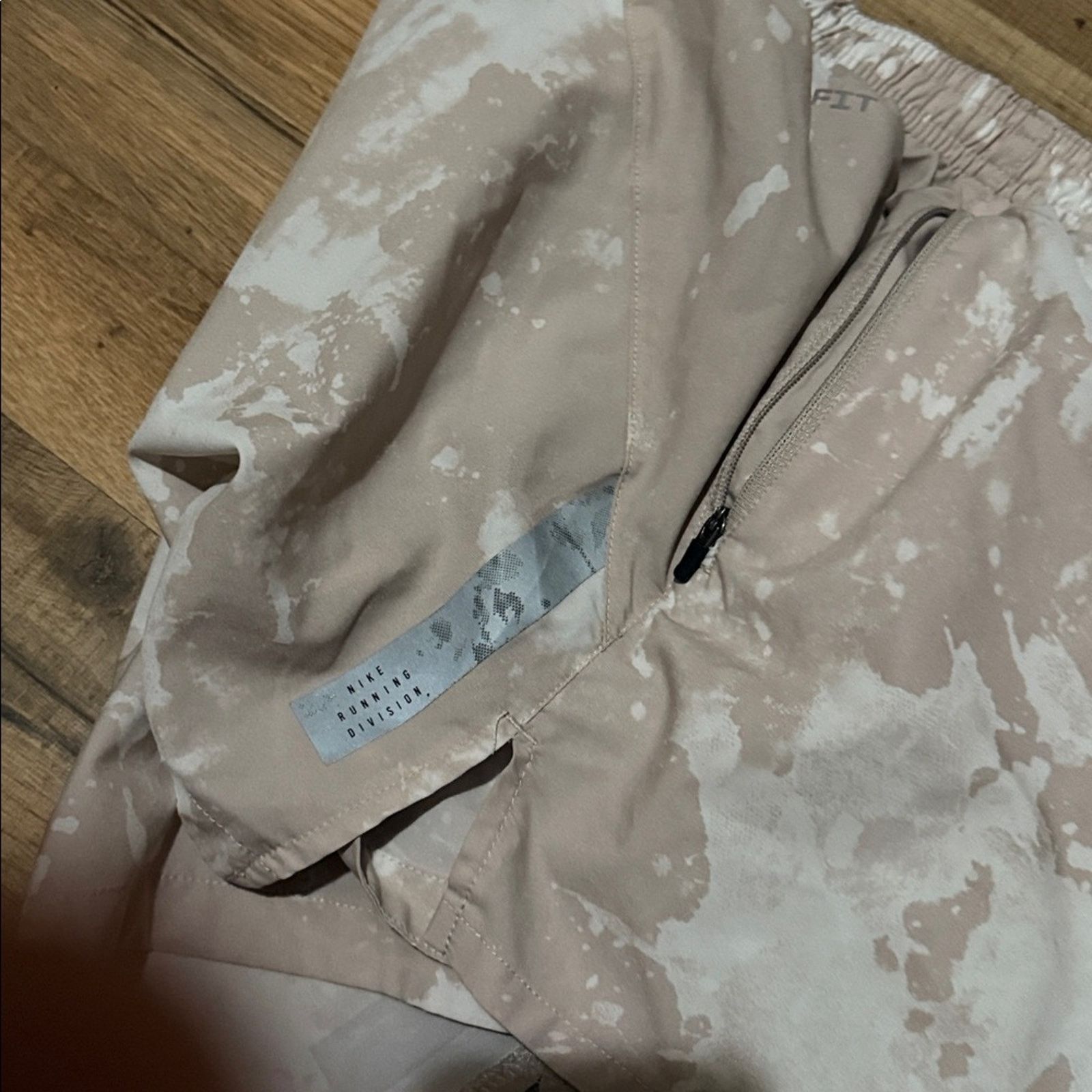 Nike Nike Running Division Shorts Size US 27 - 4 Thumbnail