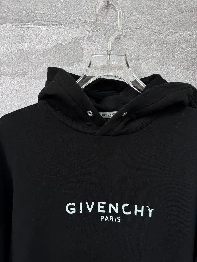 Givenchy Givenchy Vintage Letter Logo Hoodie Size US M / EU 48-50 / 2 - 4 Thumbnail