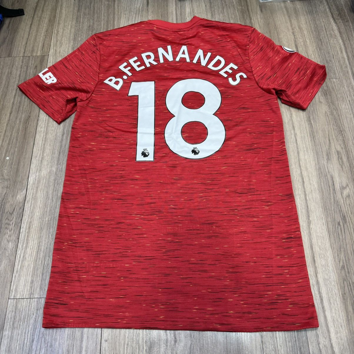 Adidas Manchester united 20/21 home shirt #18 B.Fernades Size US M / EU 48-50 / 2 - 2 Thumbnail