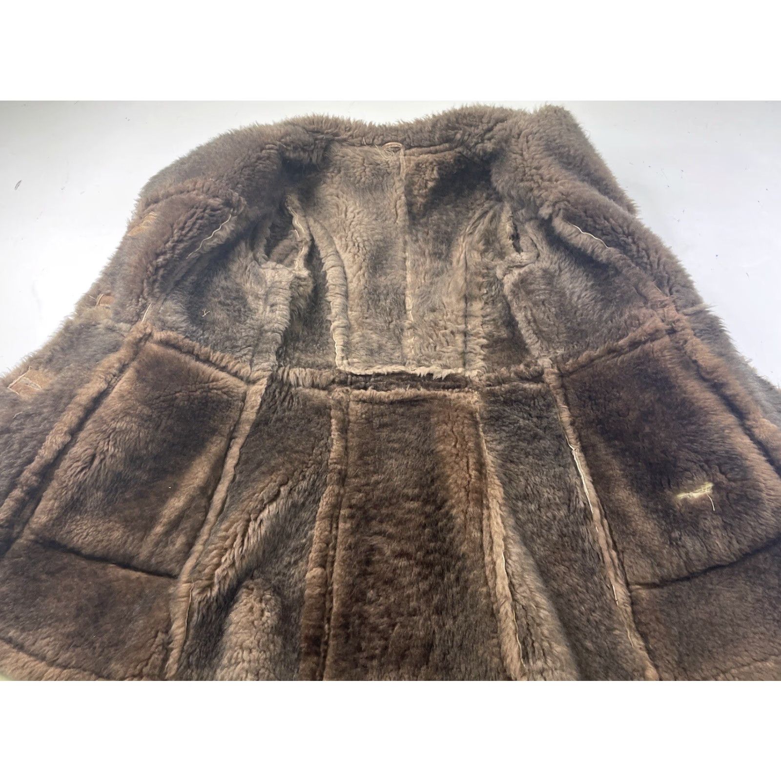 Vintage VINTAGE Women’s Sheepskin Shearling Leather Coat Jacket 14 USA Medium Brown 90s Parka Wool Lining Fur Buttons Size XL / US 12-14 / IT 48-50 - 2 Thumbnail